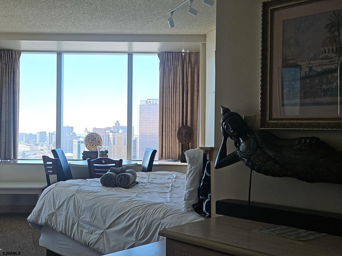 1515 Boardwalk Unit: 2910