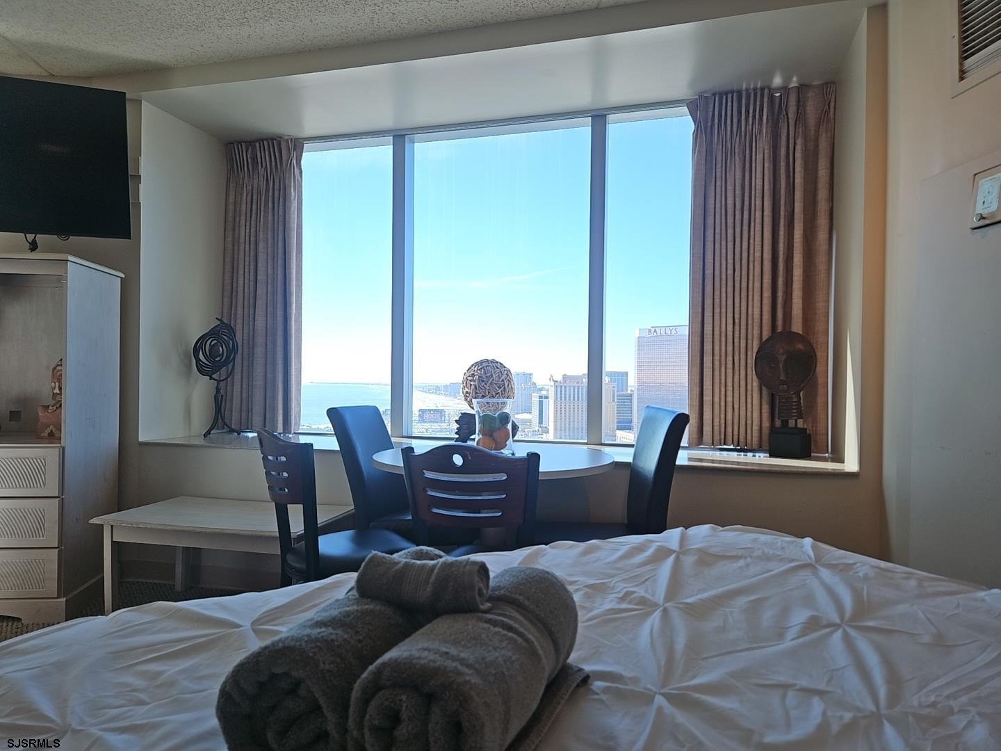 1515 Boardwalk Unit: 2910