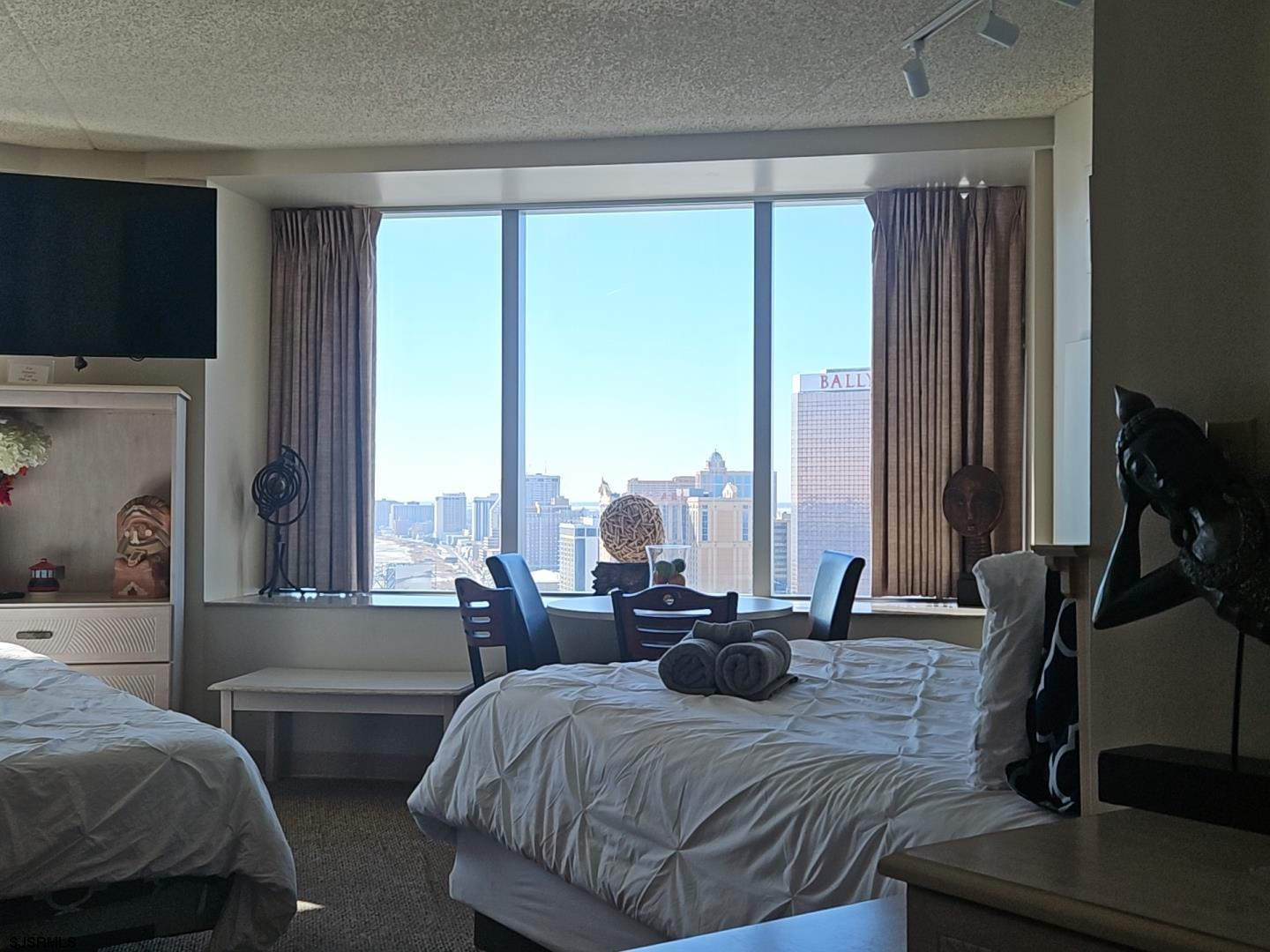 1515 Boardwalk Unit: 2910