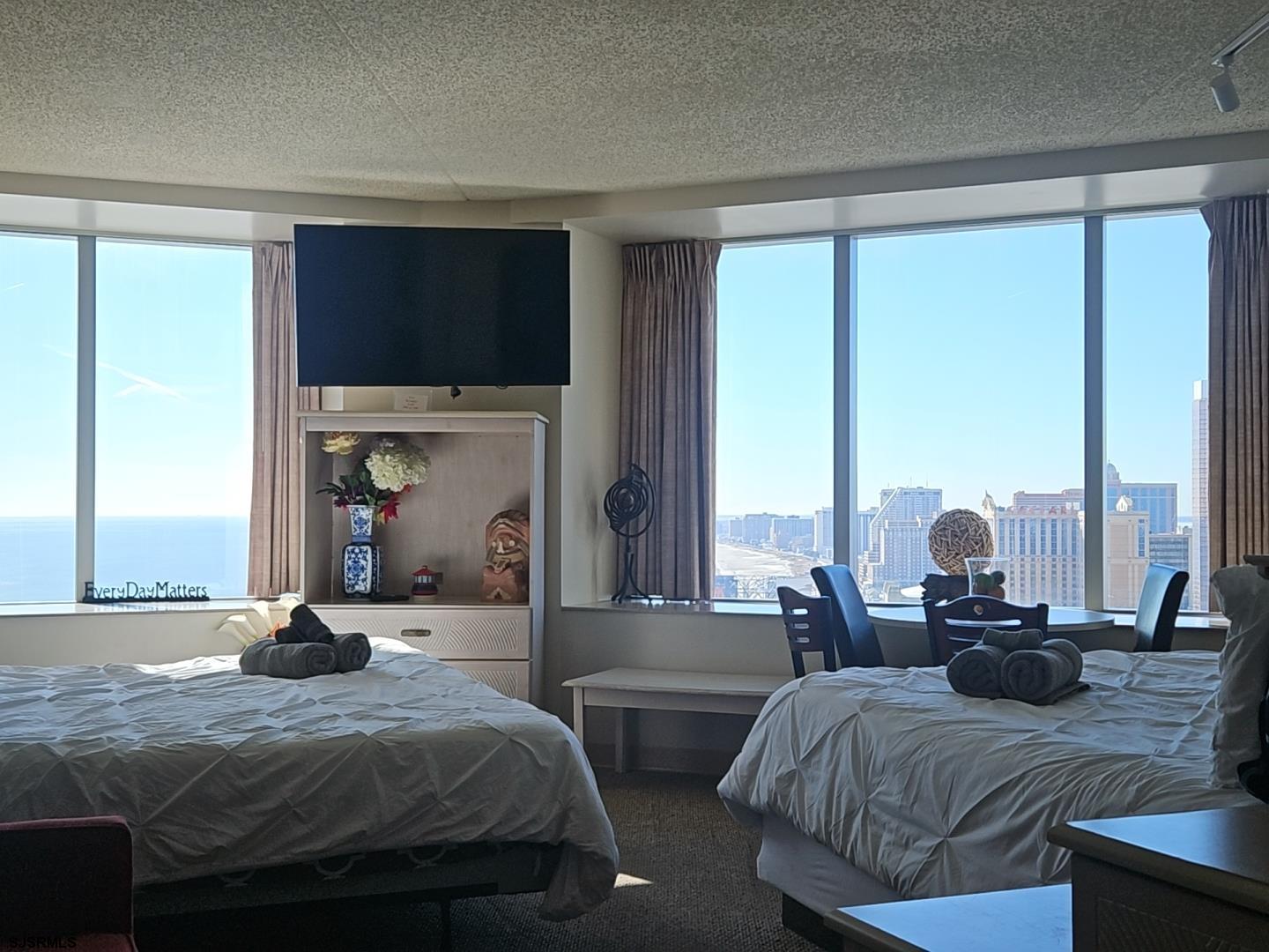 1515 Boardwalk Unit: 2910