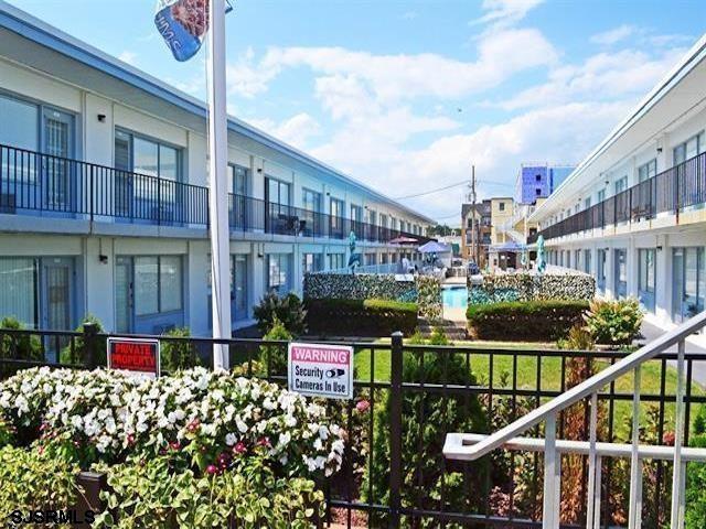 3501 Boardwalk Unit: B210