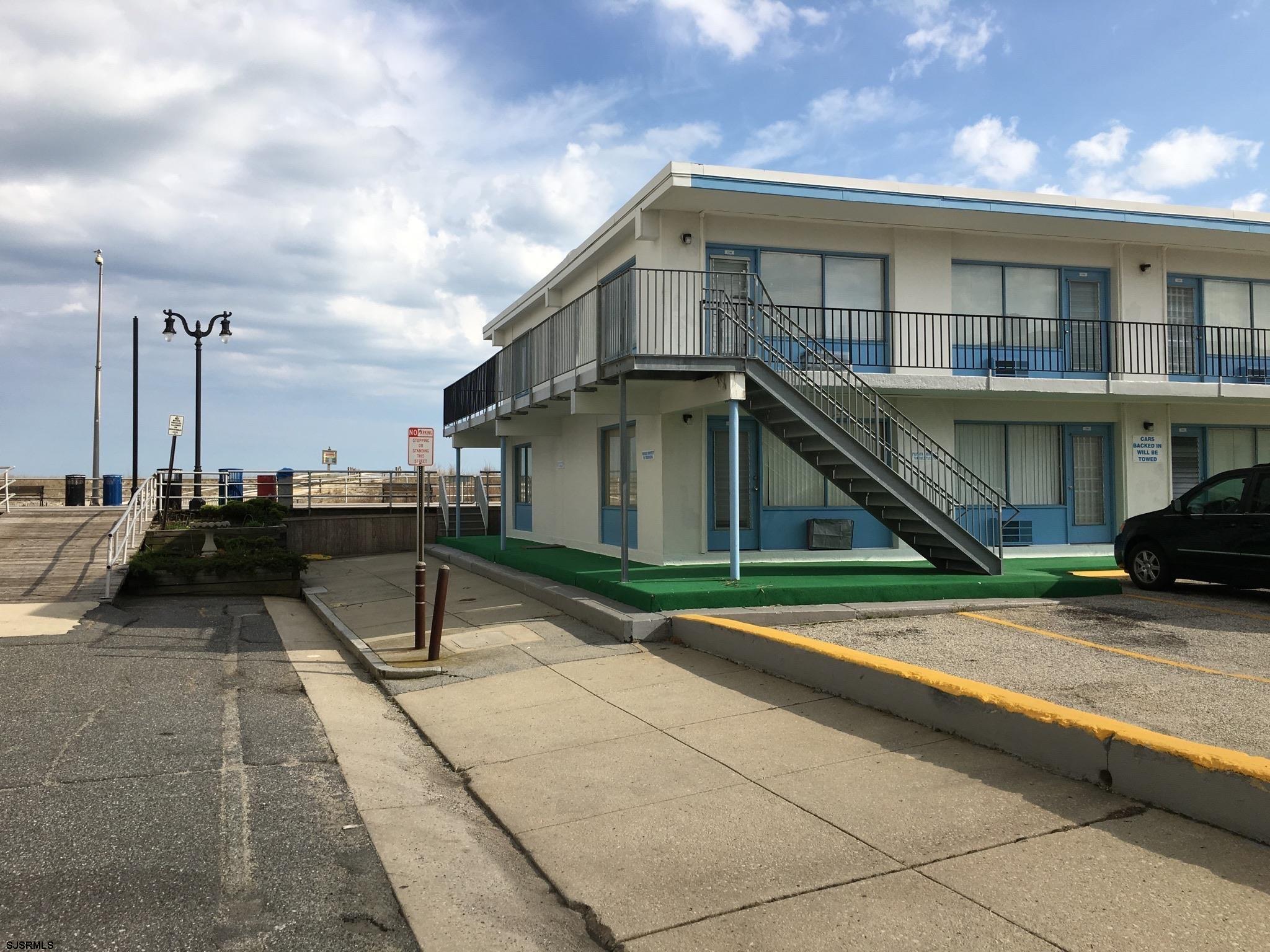 3501 Boardwalk Unit: C215