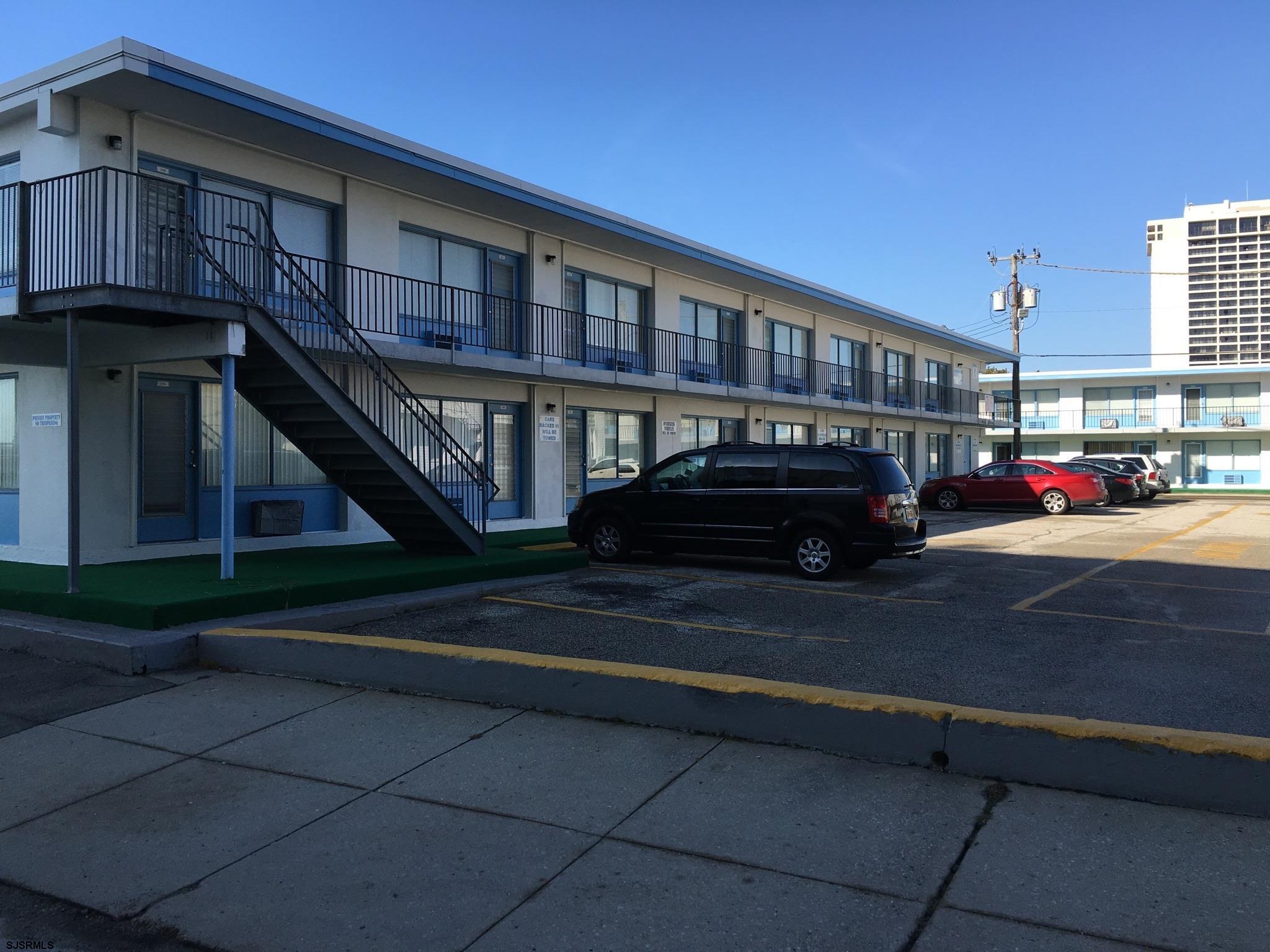 3501 Boardwalk Unit: C215