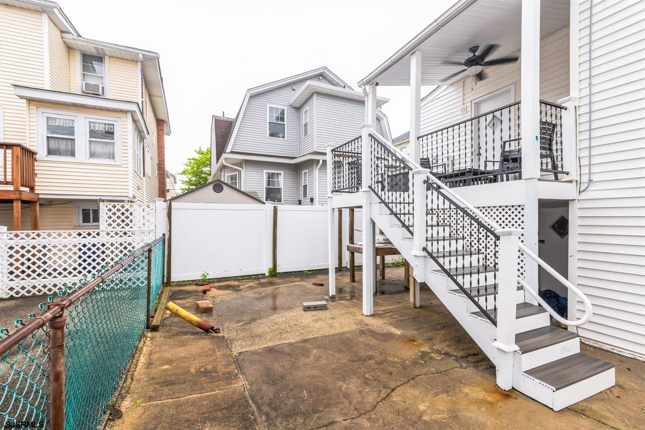 22 N Austin Ave