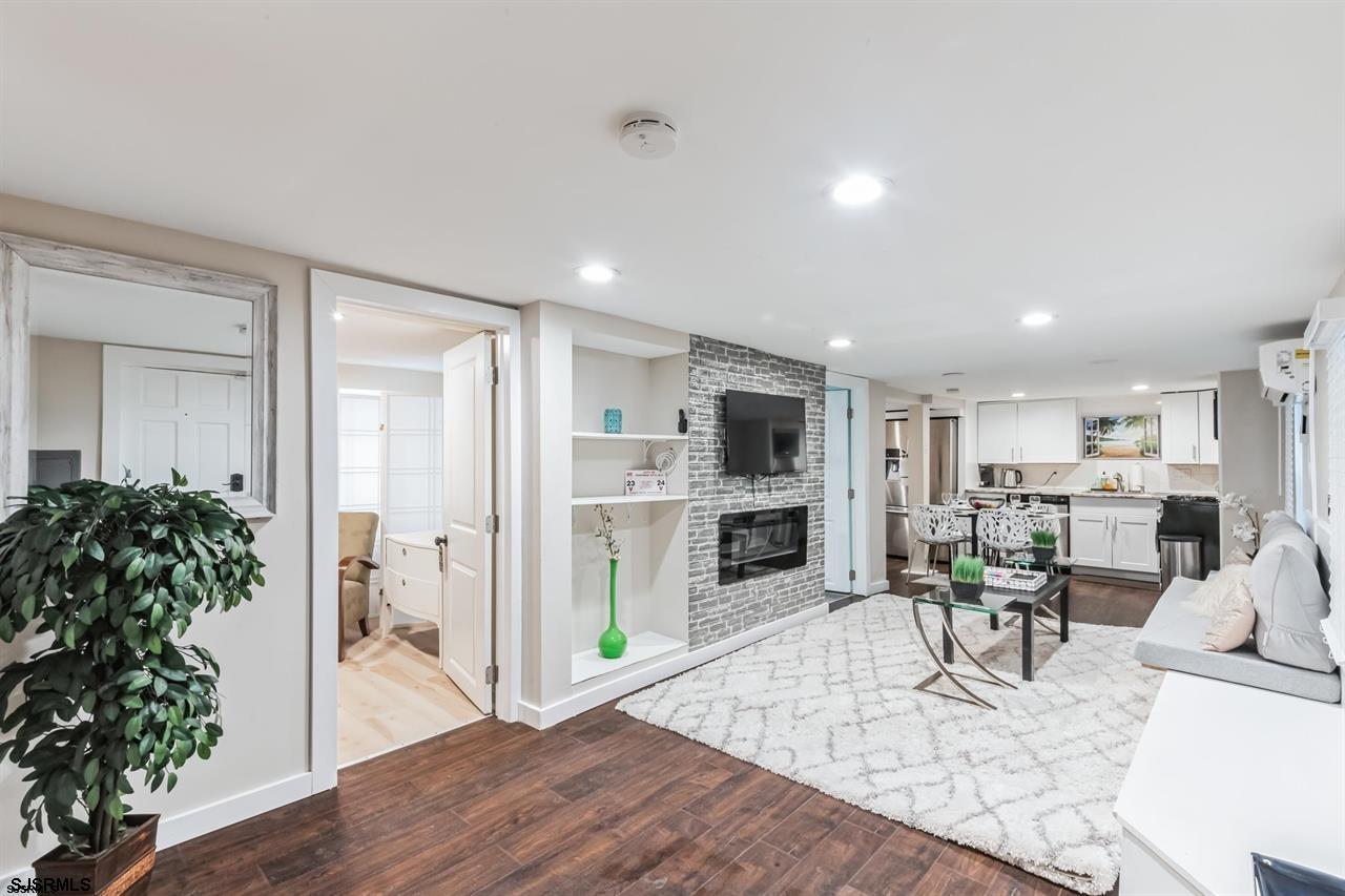 22 N Austin Ave