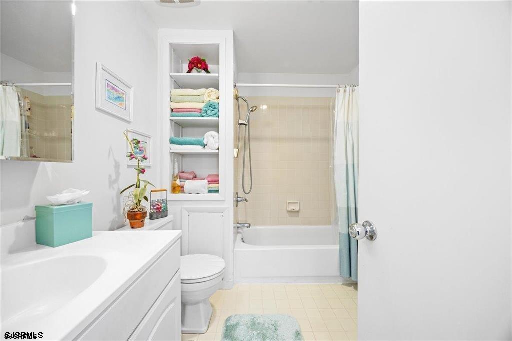 11 S Adams Ave Unit: 8