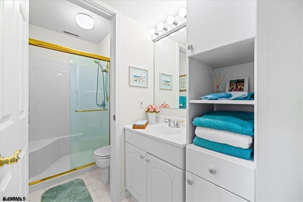 11 S Adams Ave Unit: 8