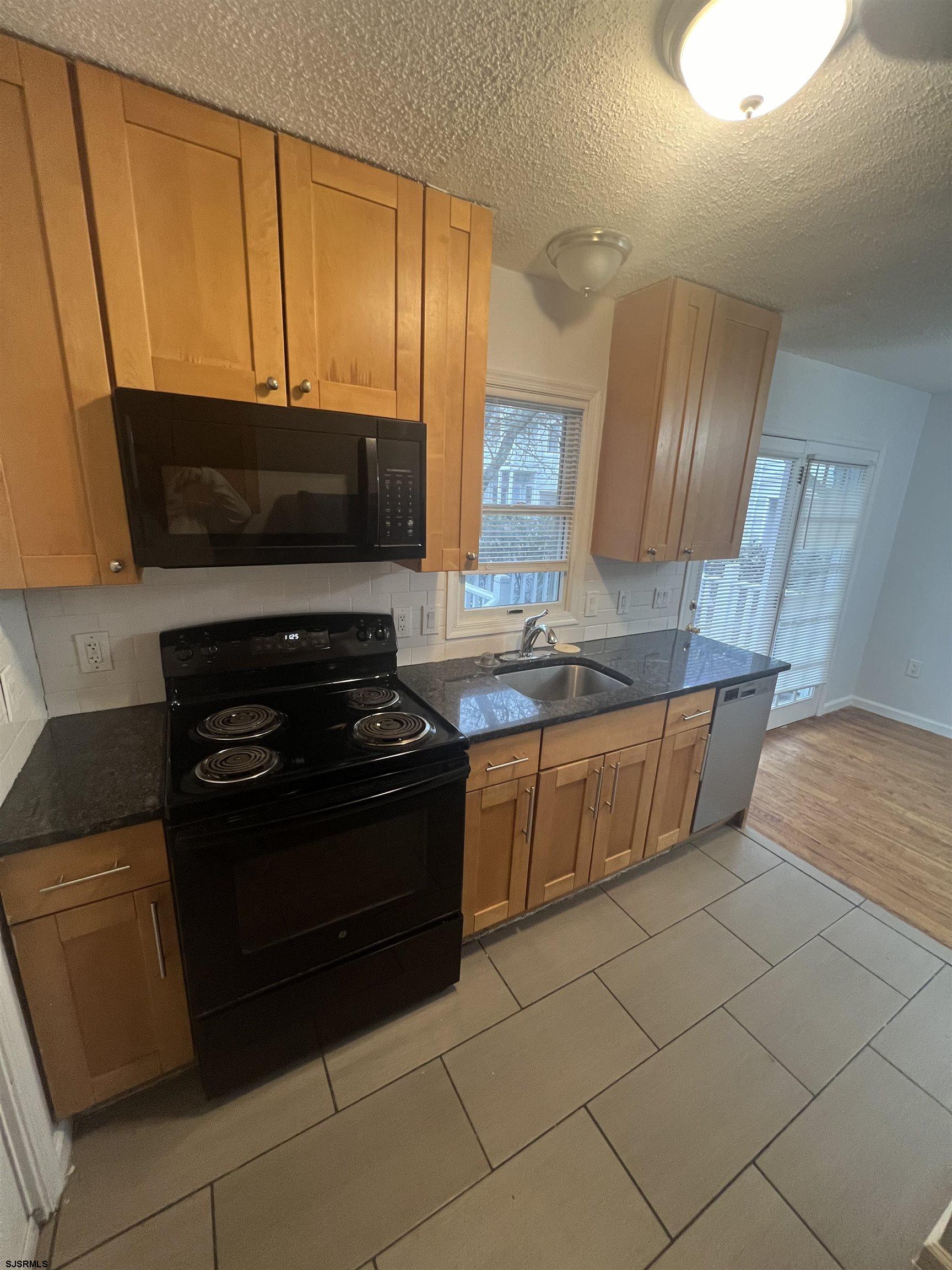 14 Windjammer Ct Unit: 14