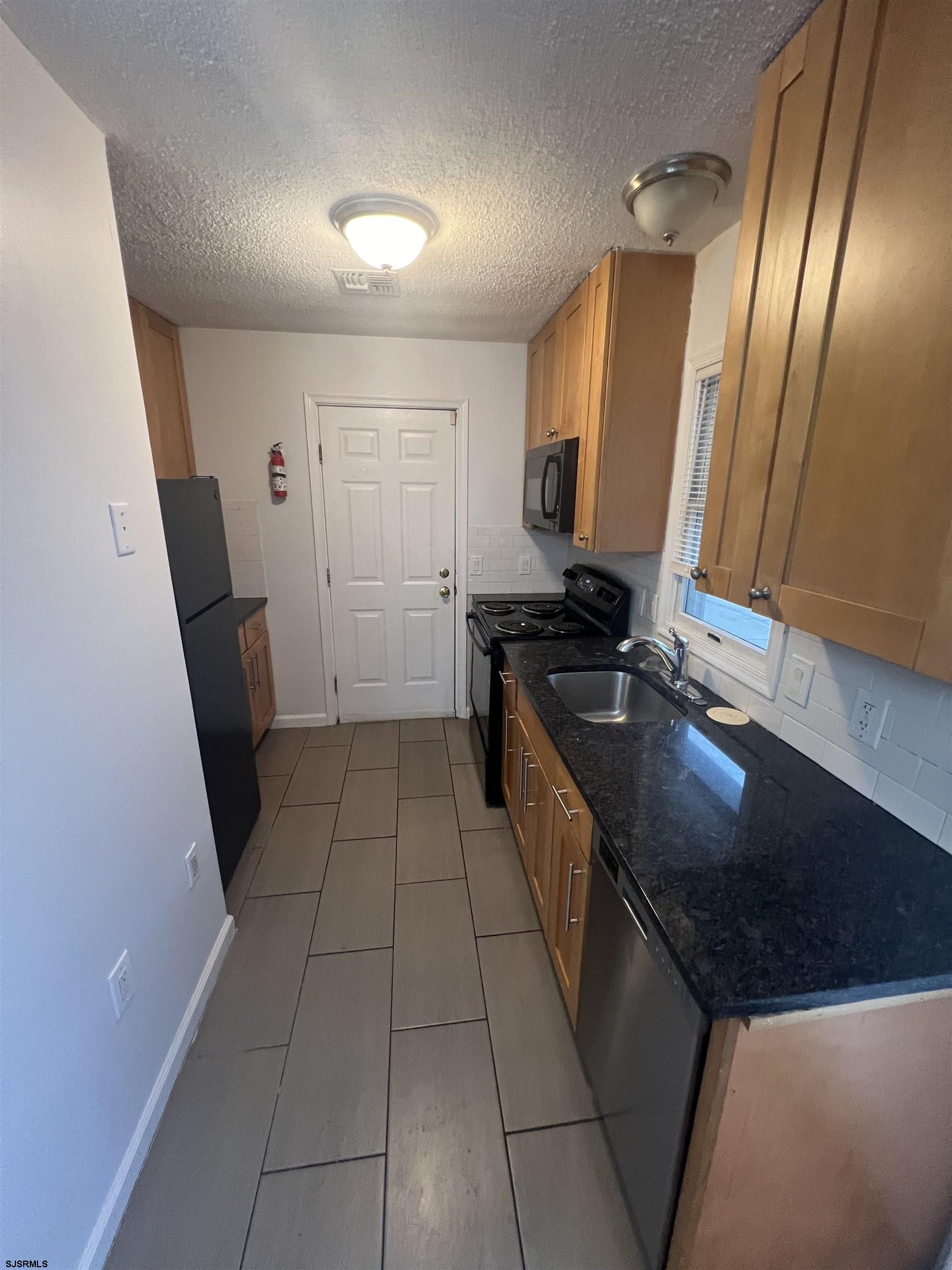 14 Windjammer Ct Unit: 14