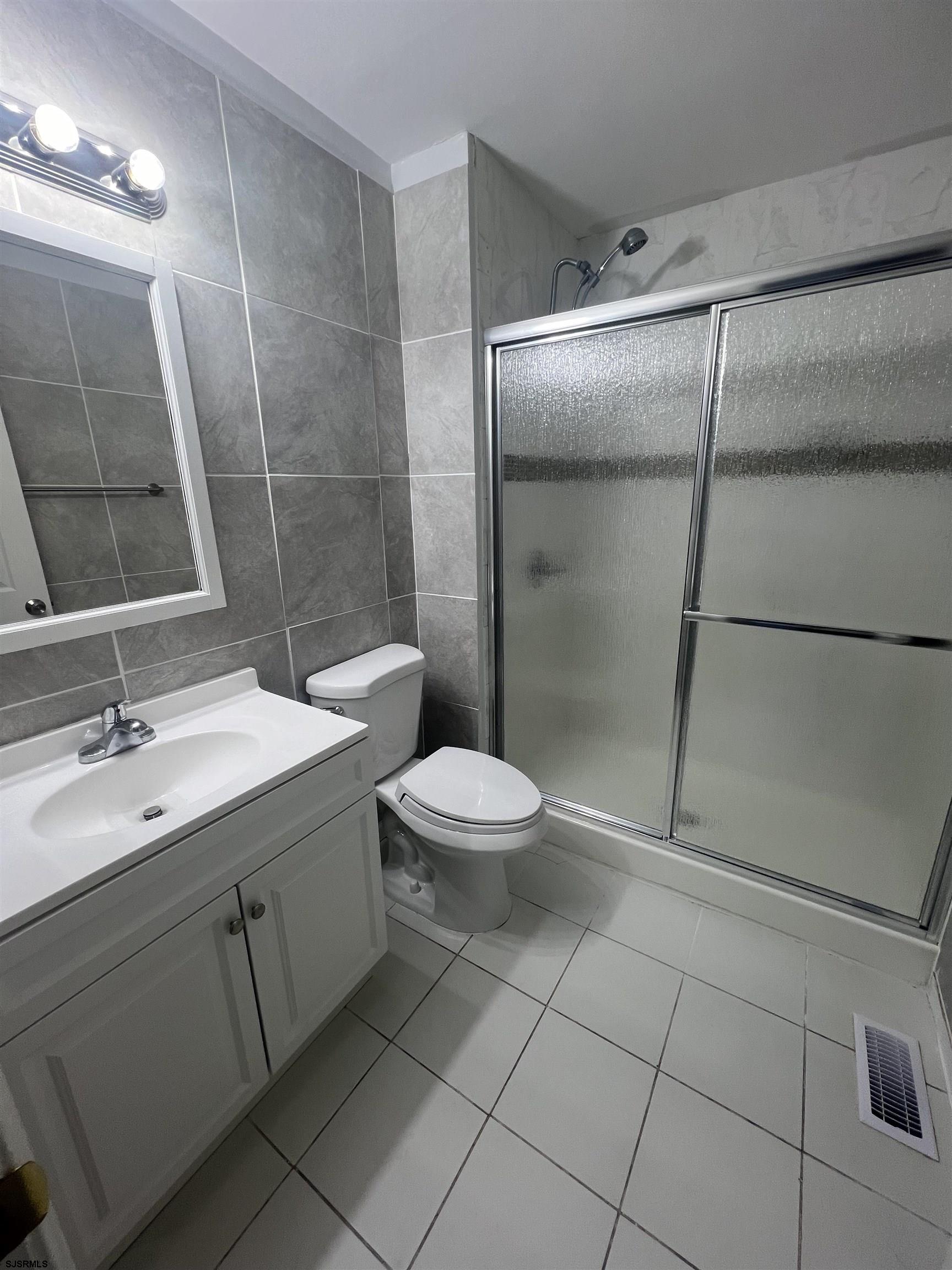 14 Windjammer Ct Unit: 14
