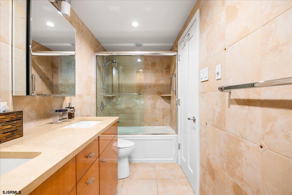 2700 Atlantic Ave Unit: 515