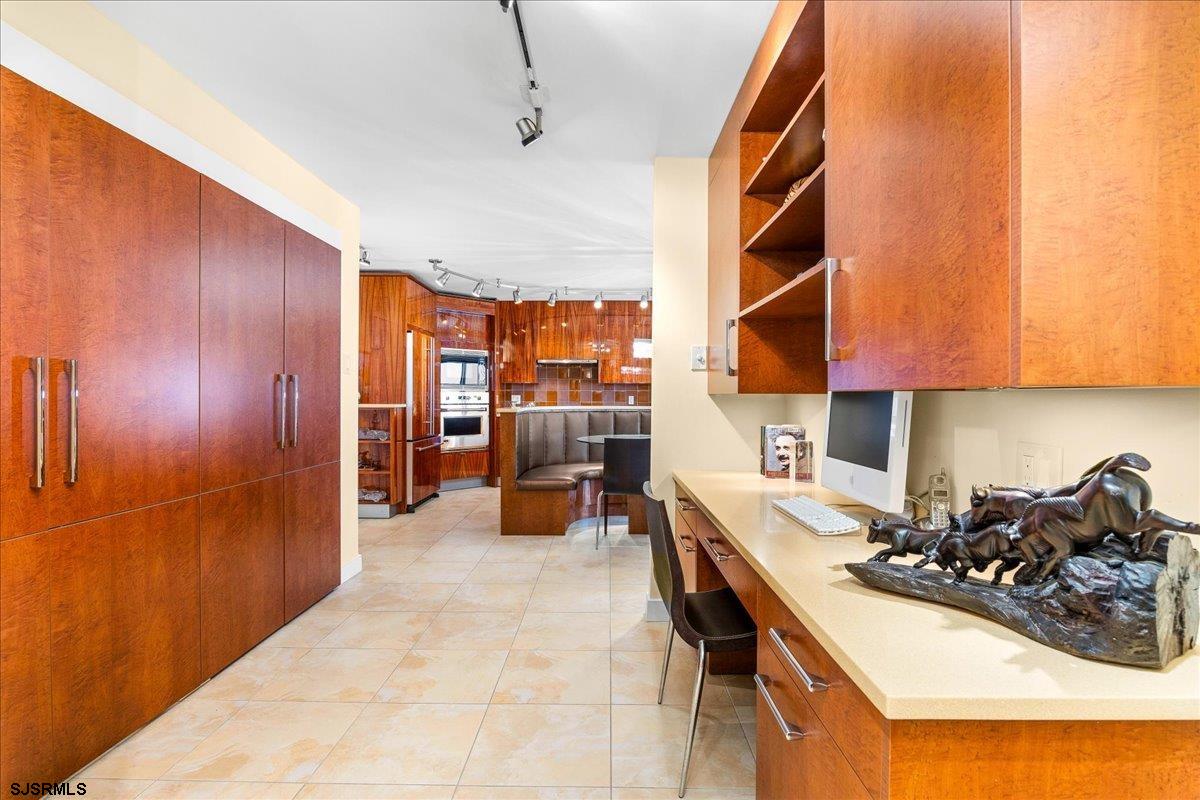 2700 Atlantic Ave Unit: 515