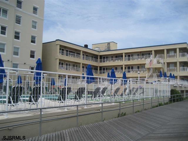 6100 Boardwalk