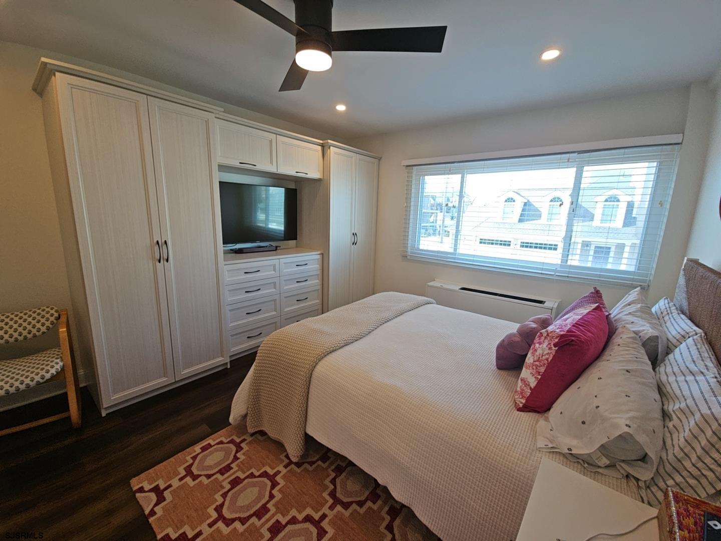 6100 Boardwalk