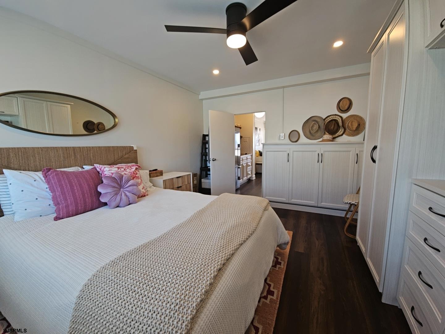 6100 Boardwalk