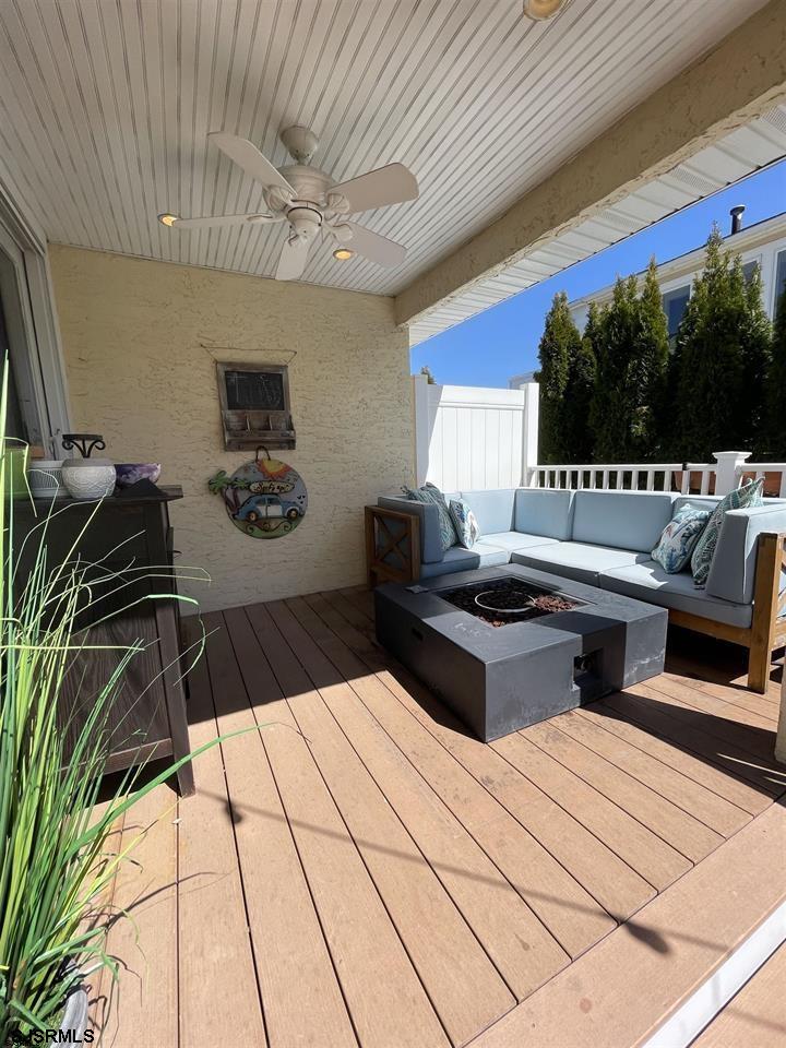 12 Seaside Ct