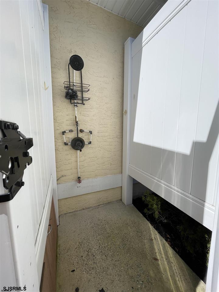 12 Seaside Ct