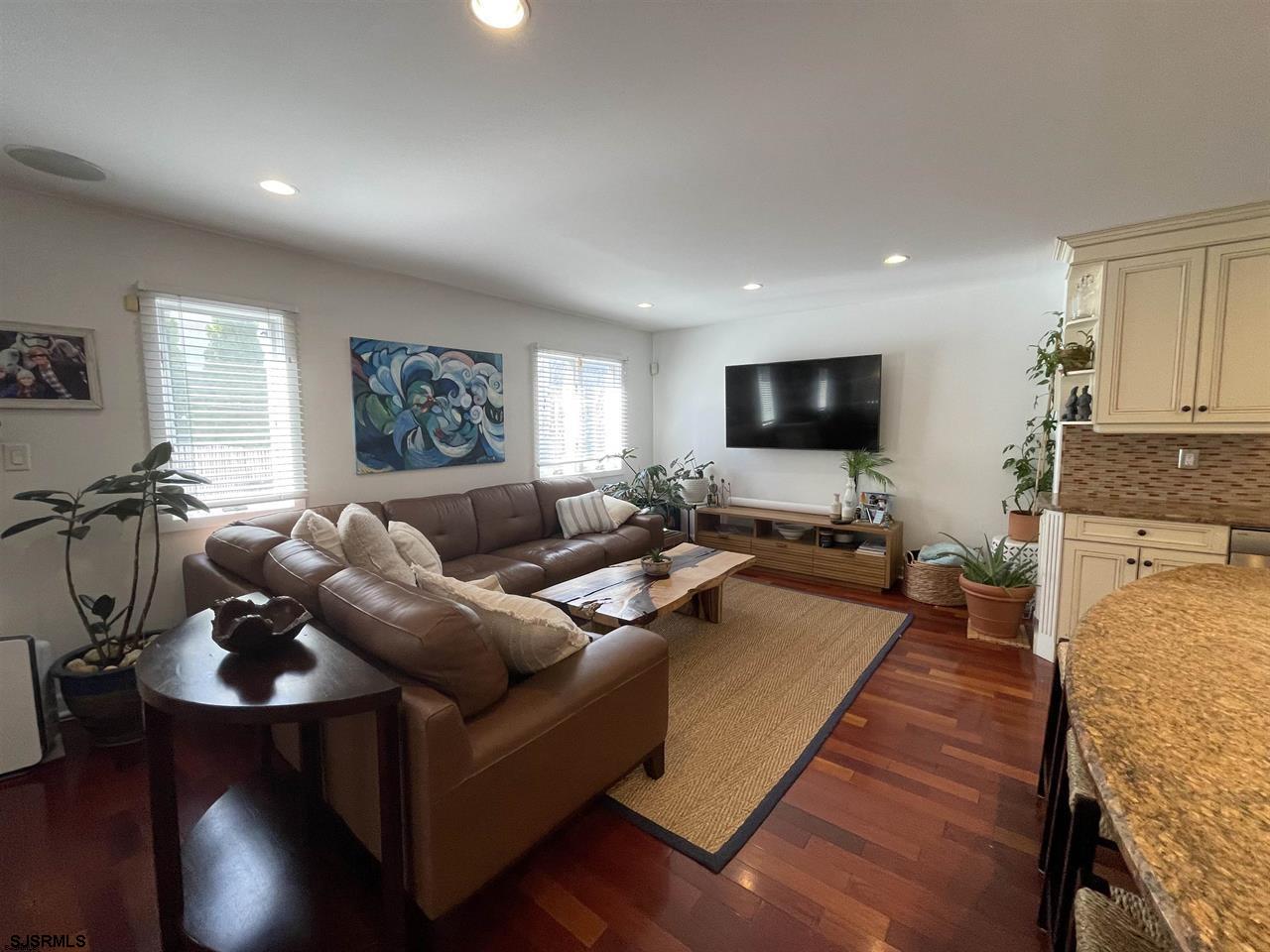 12 Seaside Ct