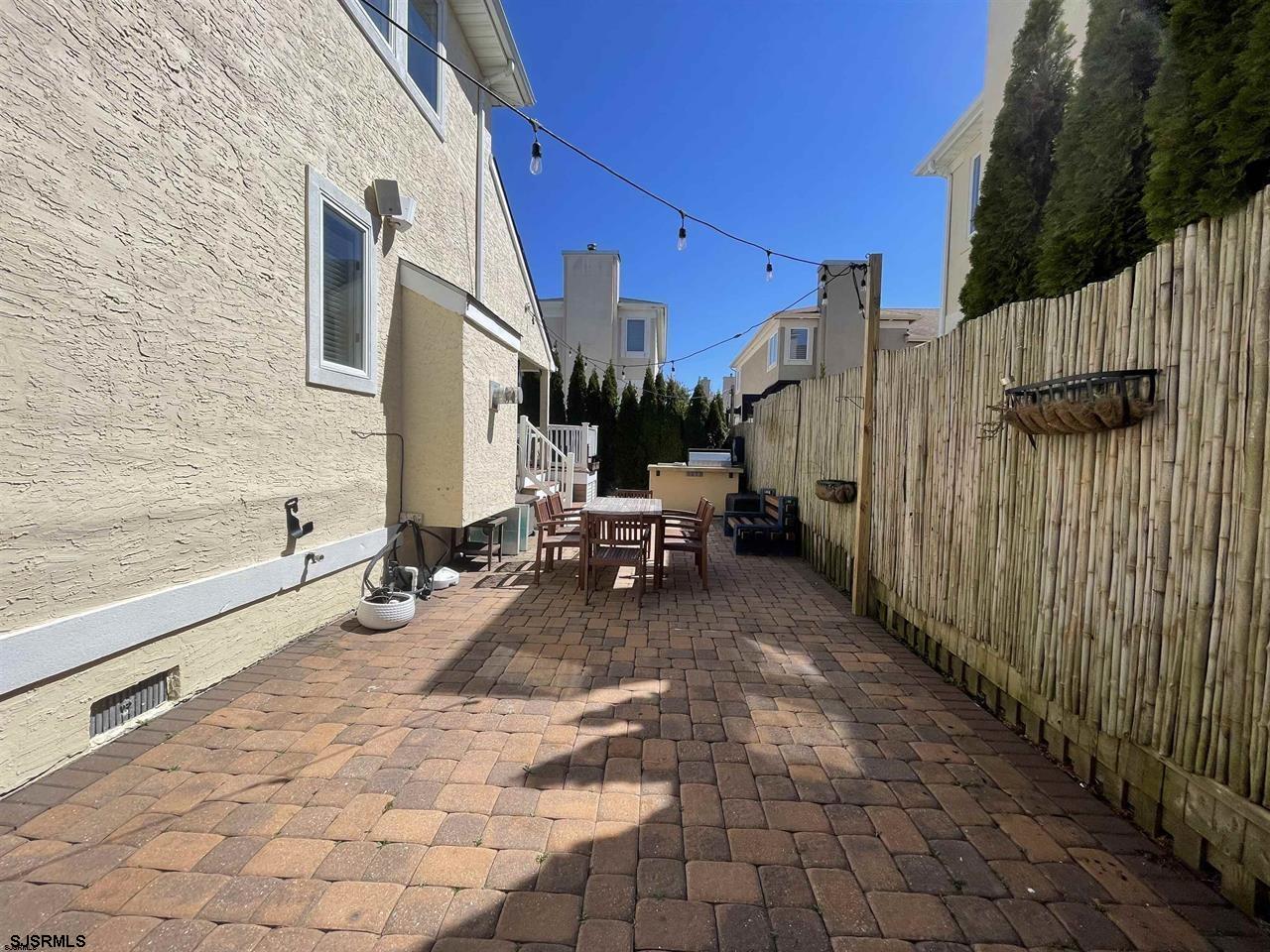 12 Seaside Ct