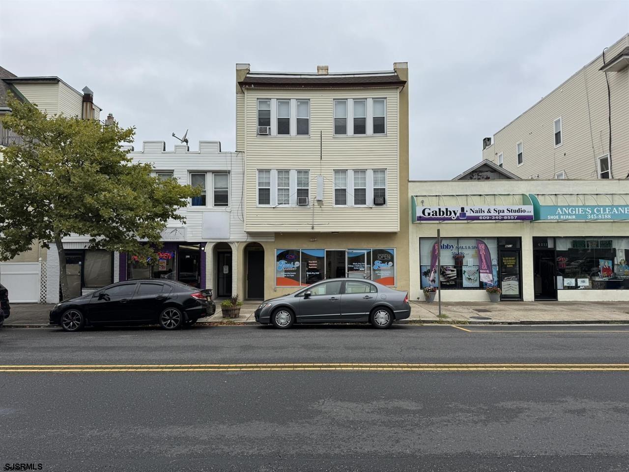4215-17 Ventnor Ave