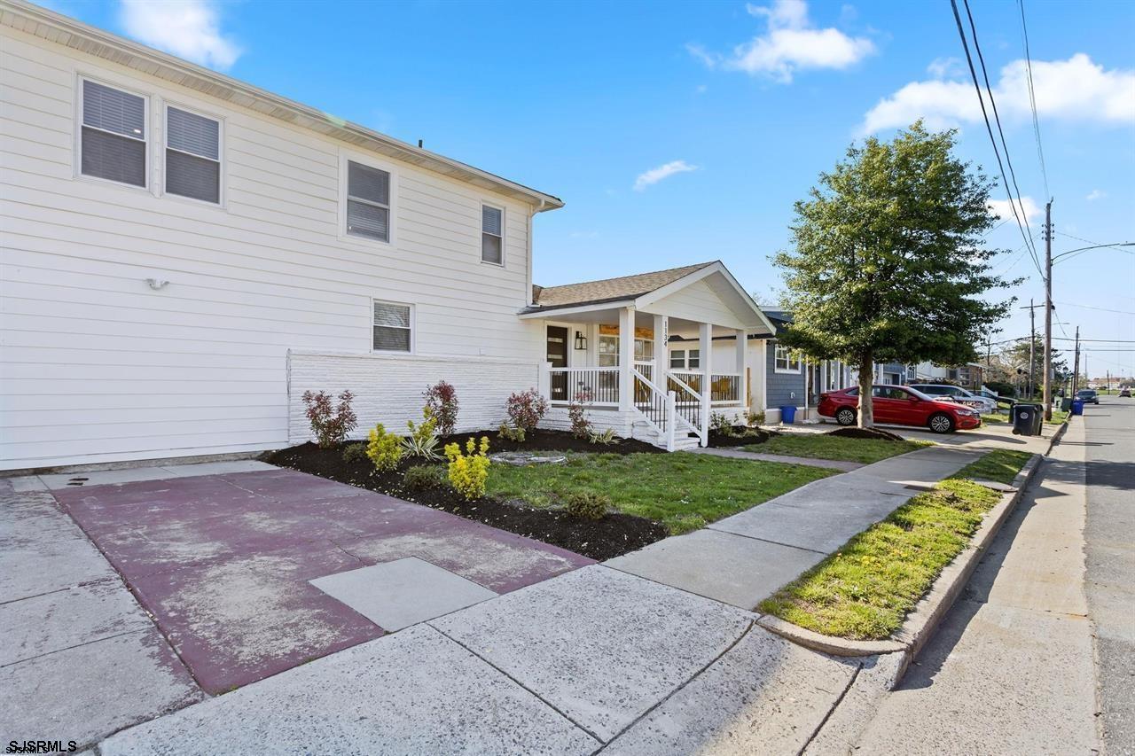 1134 Monroe Ave
