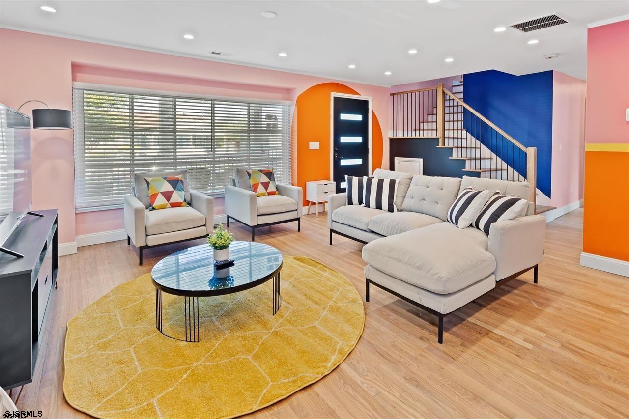 1134 Monroe Ave