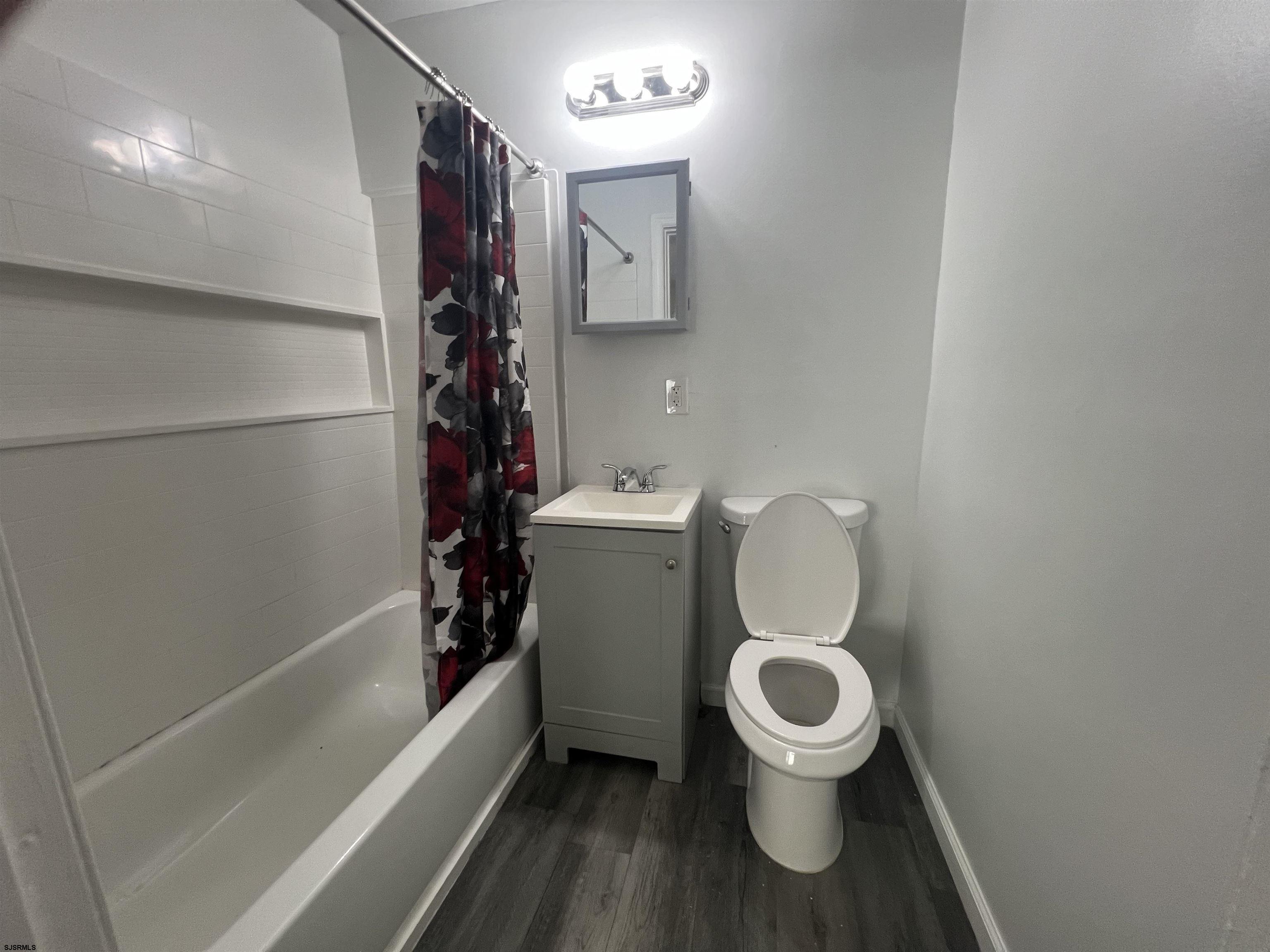 3501 Pacific Ave Unit: 90