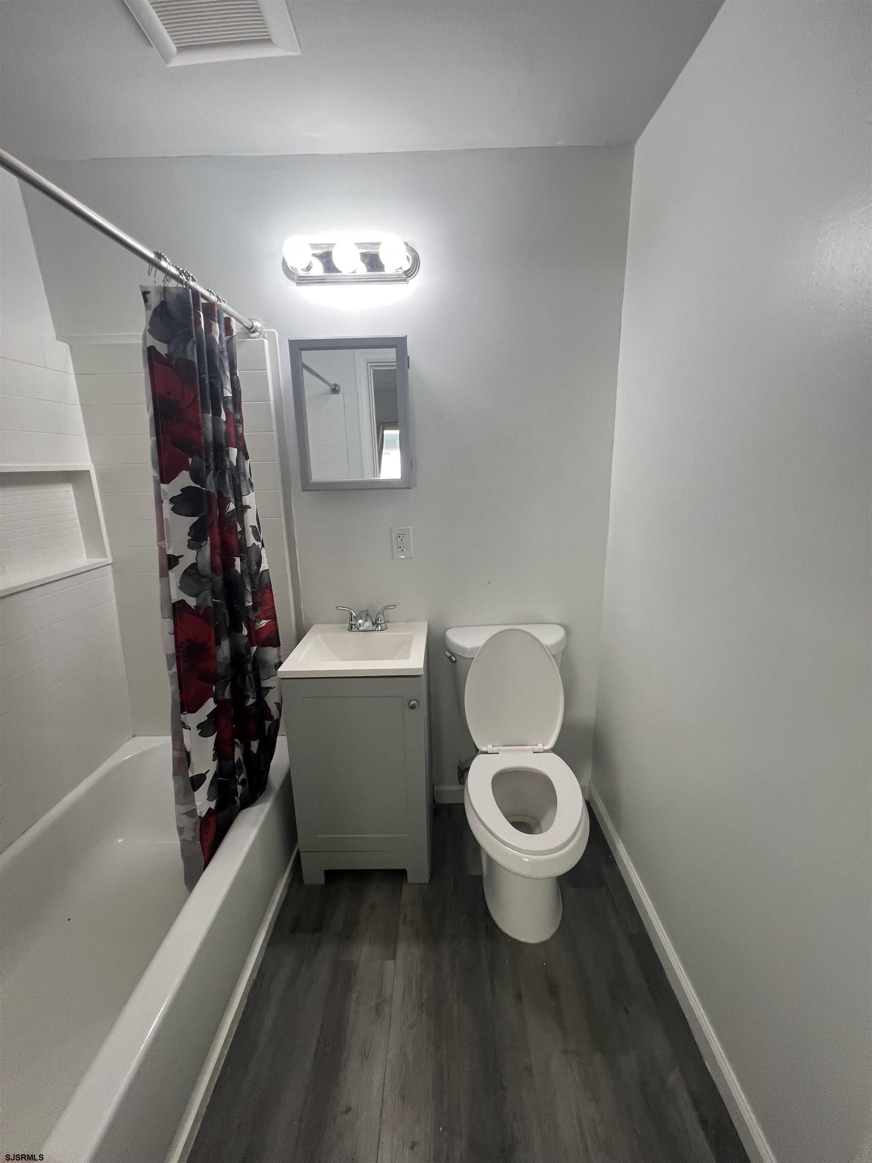 3501 Pacific Ave Unit: 90