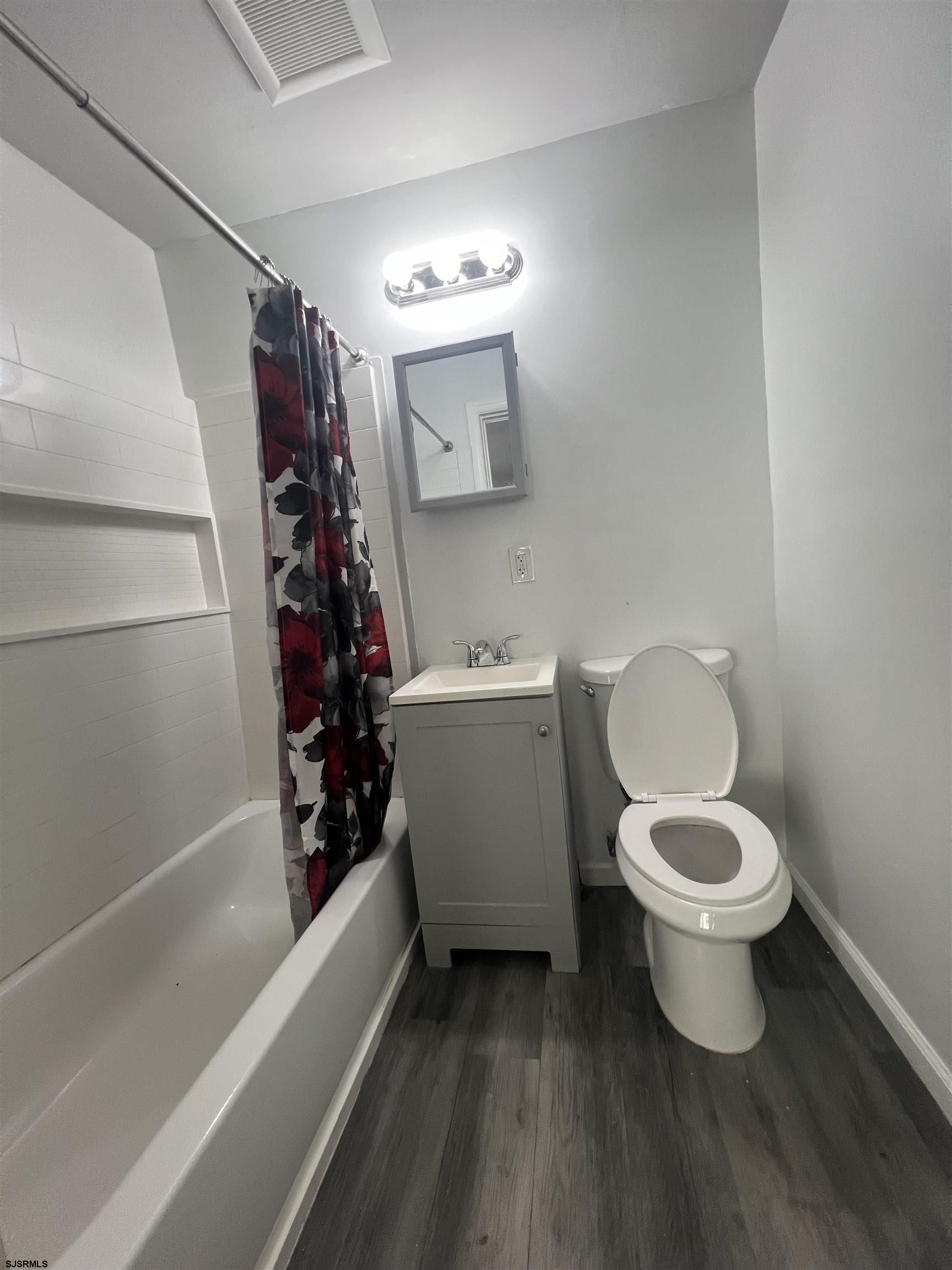 3501 Pacific Ave Unit: 90