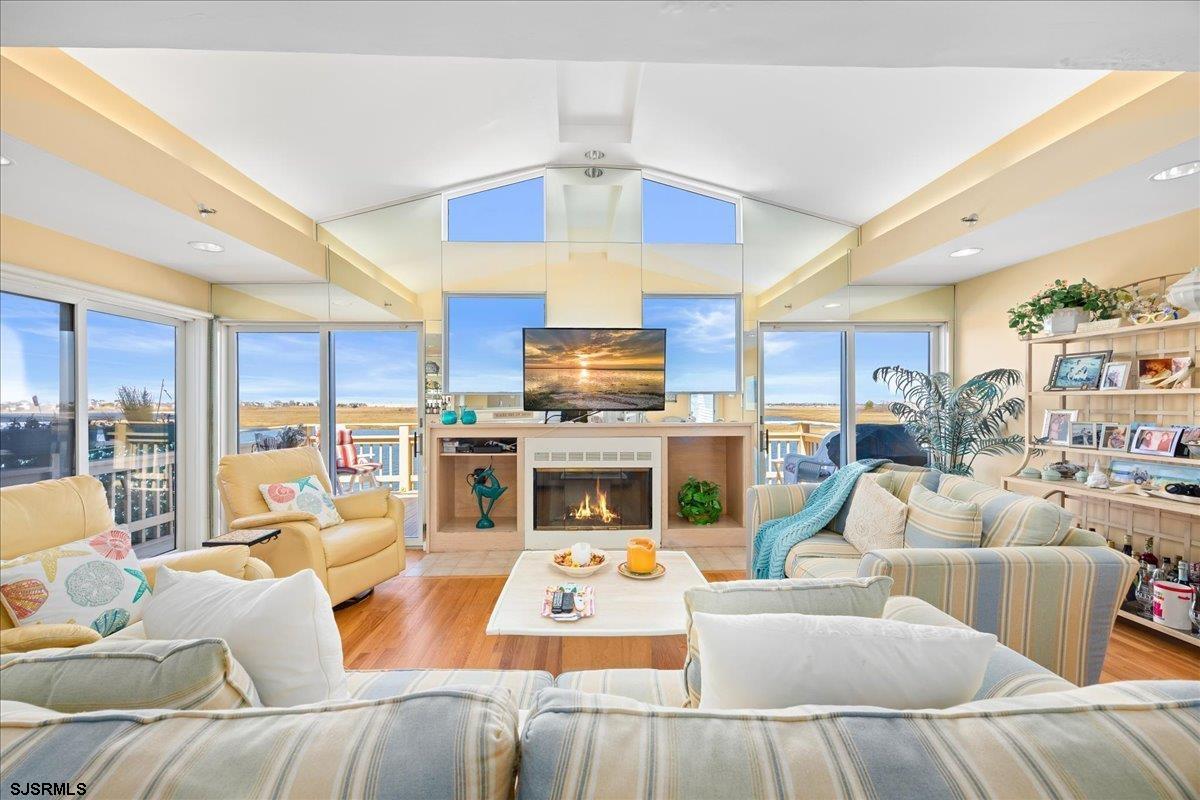 5005 Winchester Ave Unit: 1