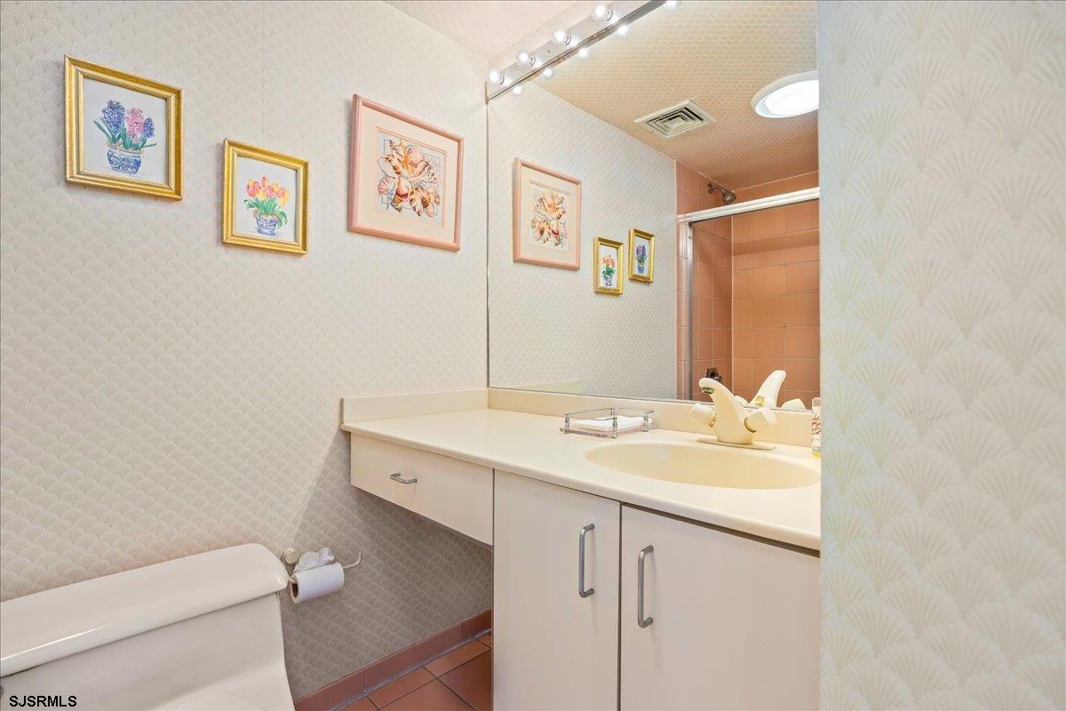 5005 Winchester Ave Unit: 1