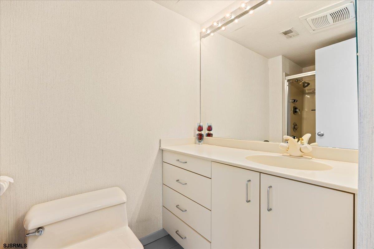 5005 Winchester Ave Unit: 1