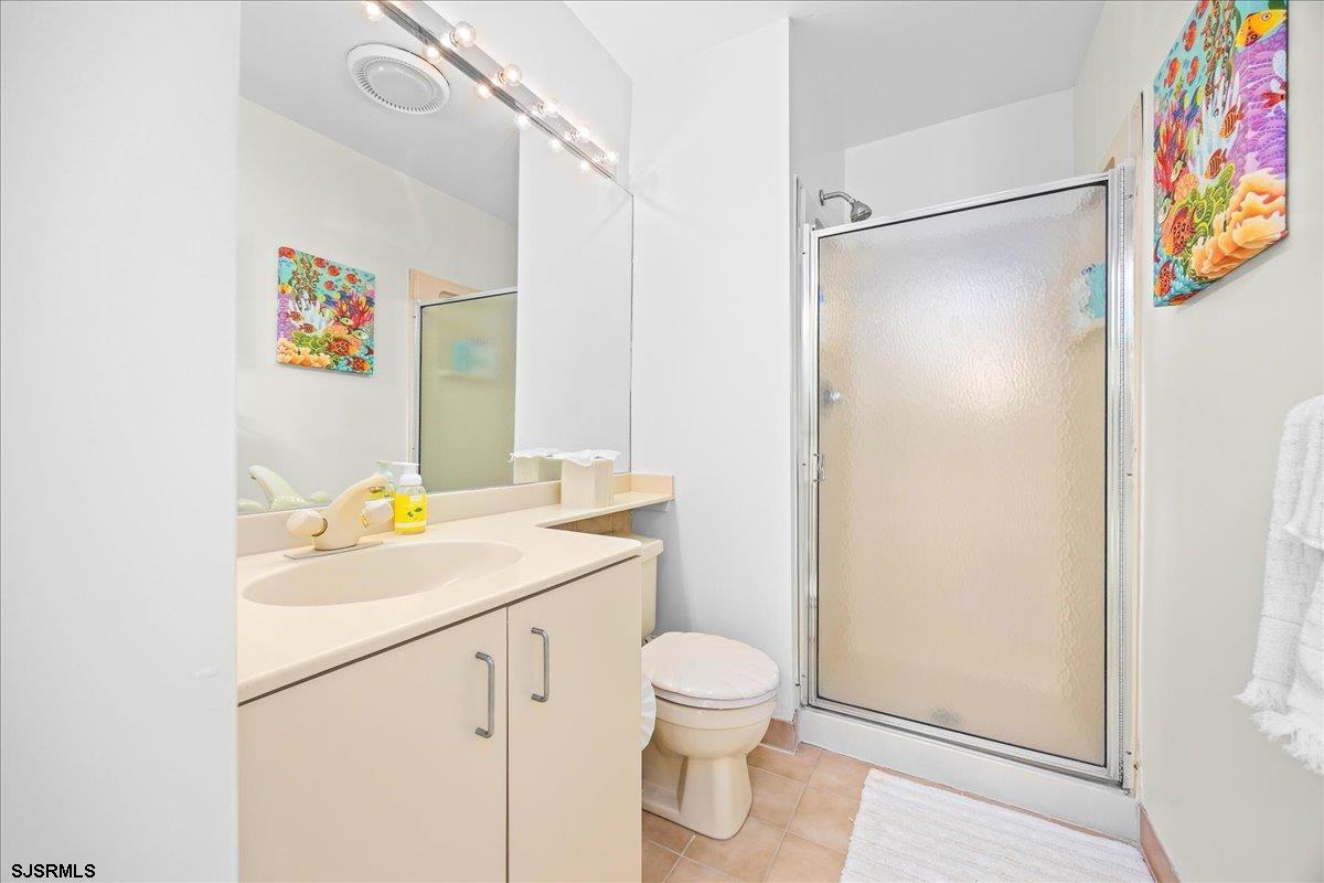 5005 Winchester Ave Unit: 1