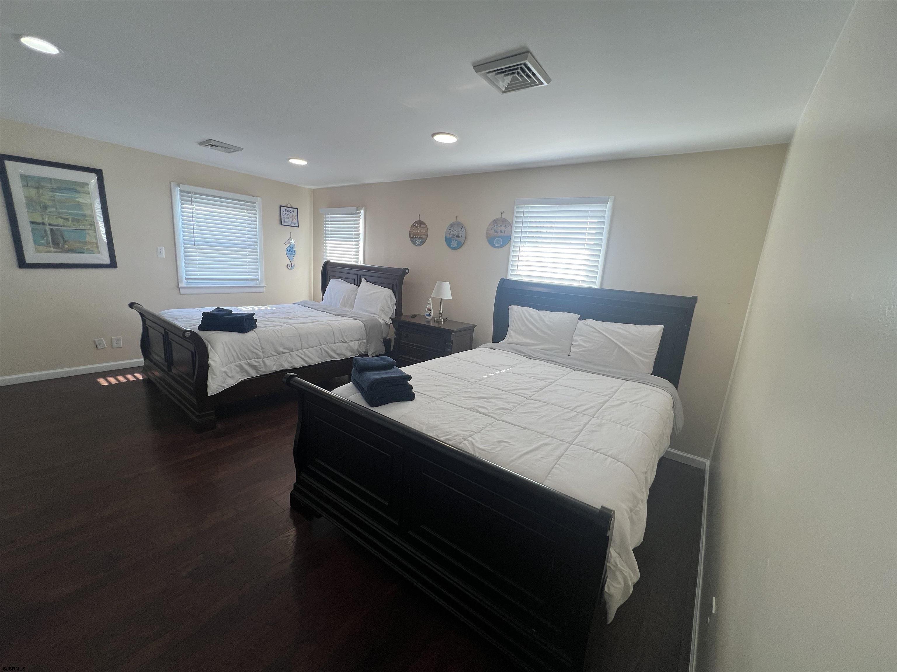 239 N Derby Ave