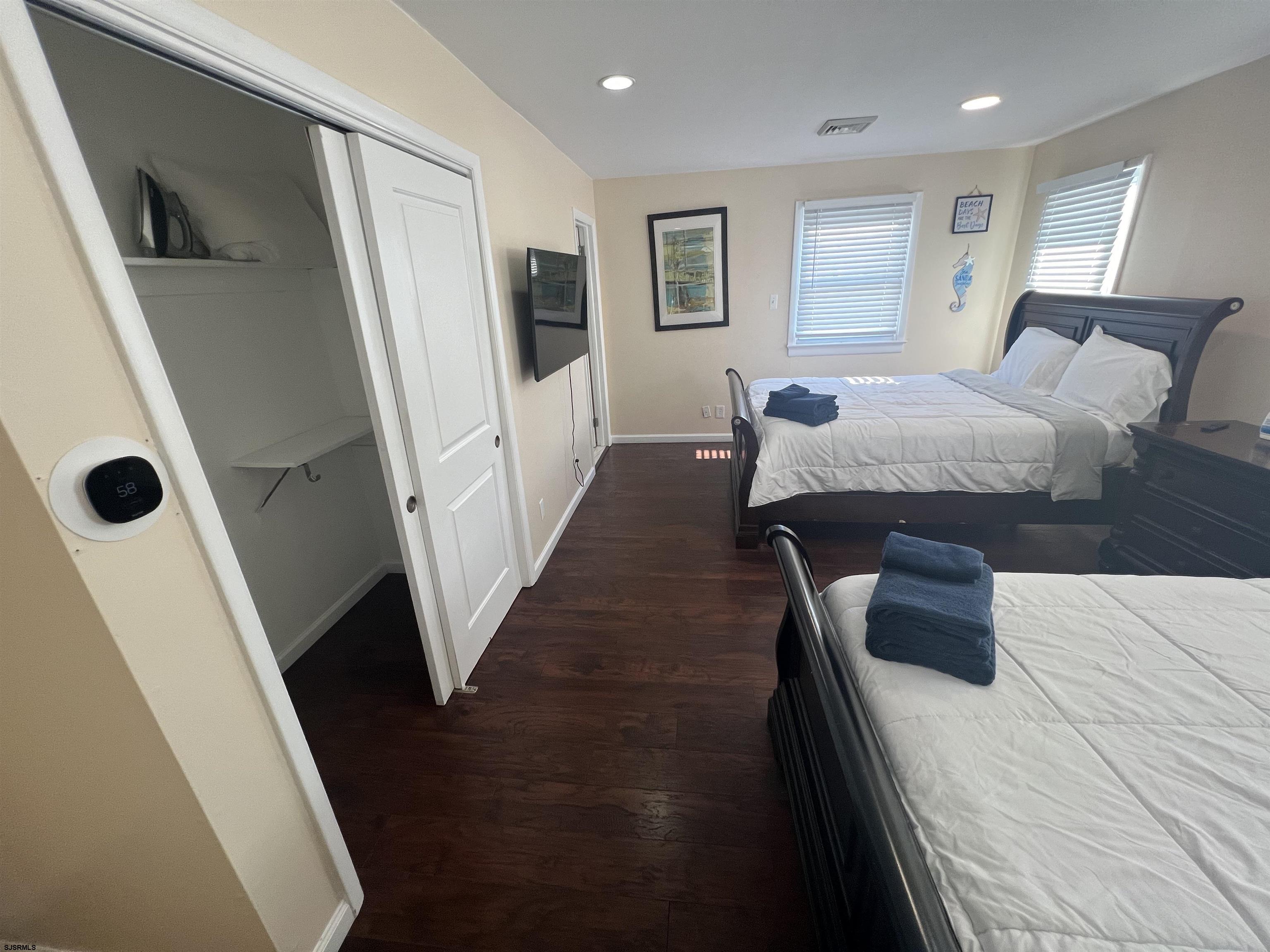 239 N Derby Ave