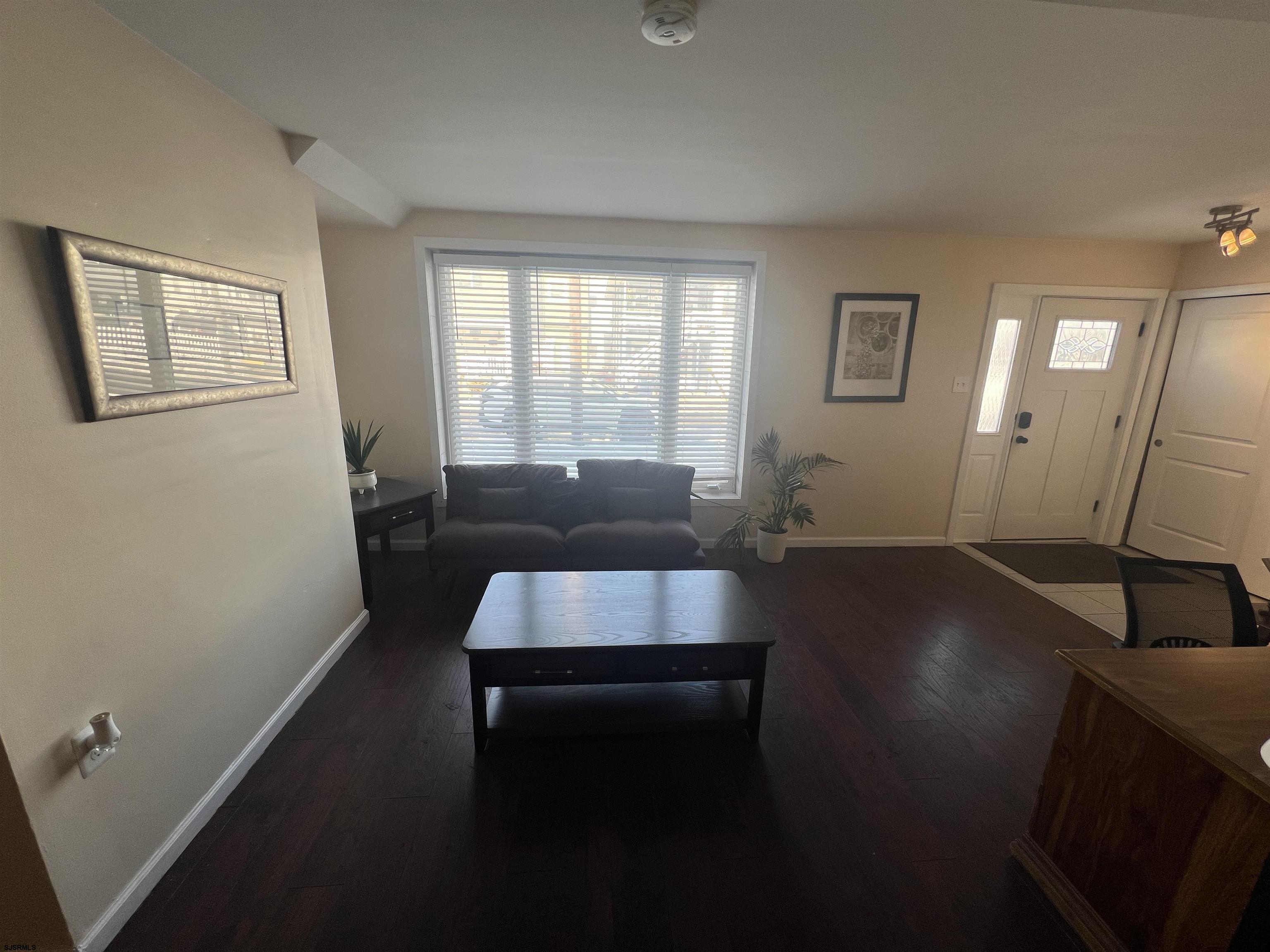 239 N Derby Ave
