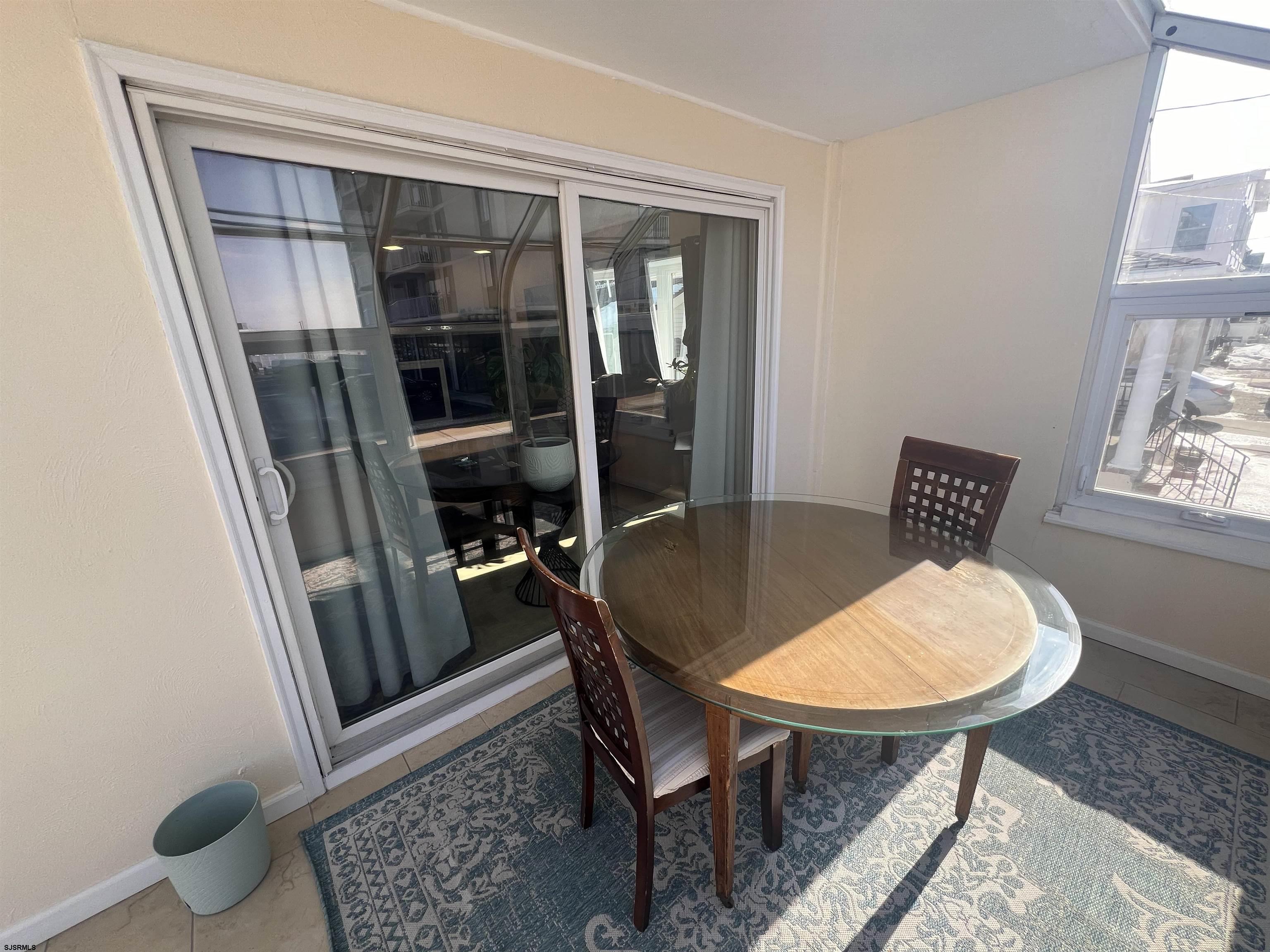 239 N Derby Ave