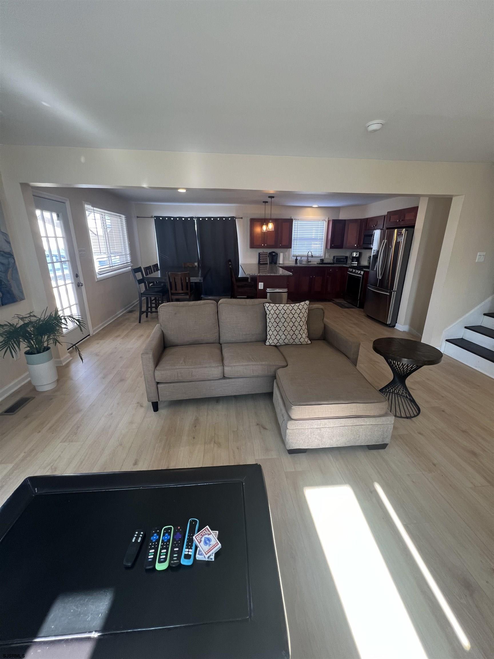239 N Derby Ave