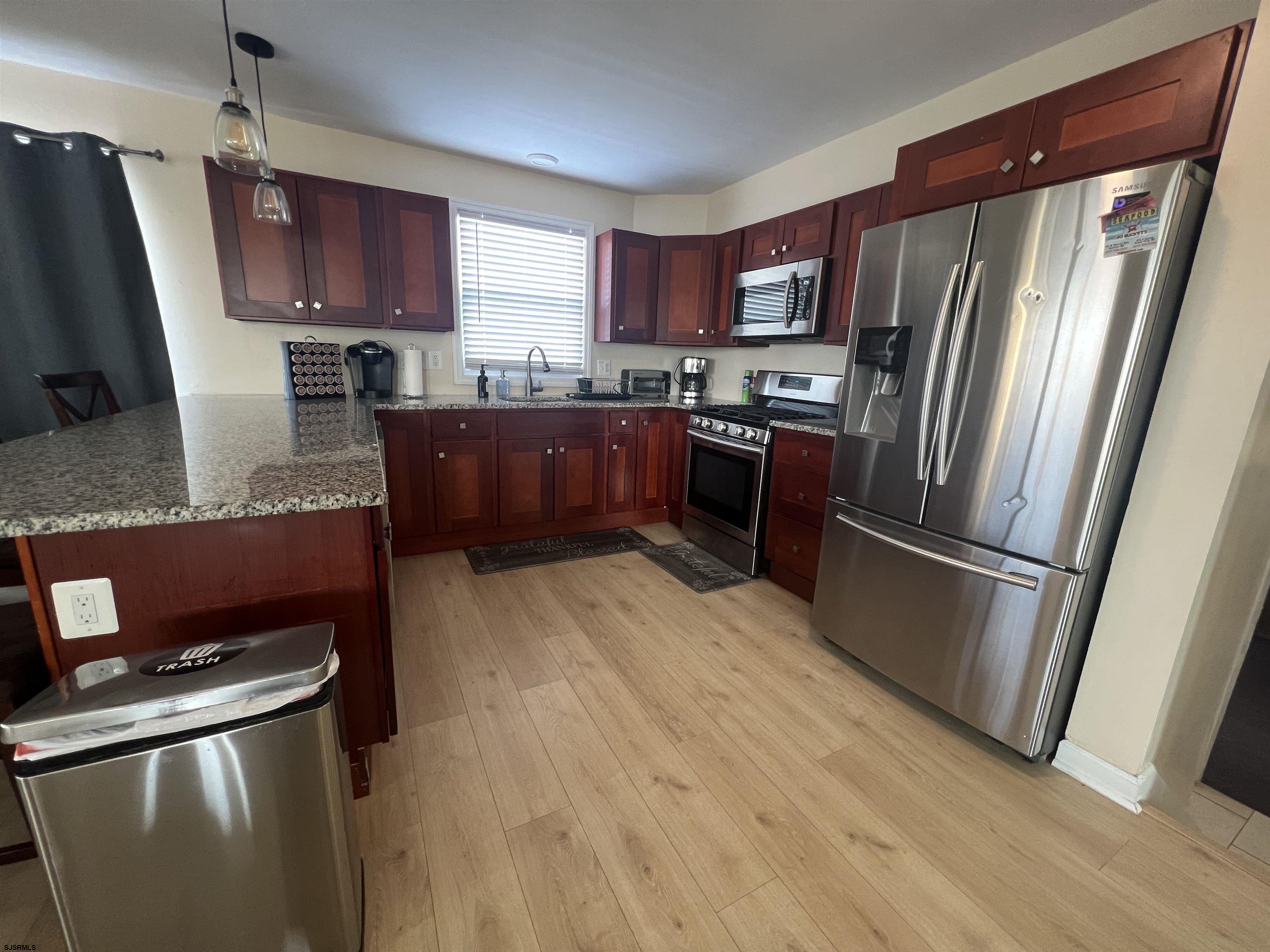 239 N Derby Ave