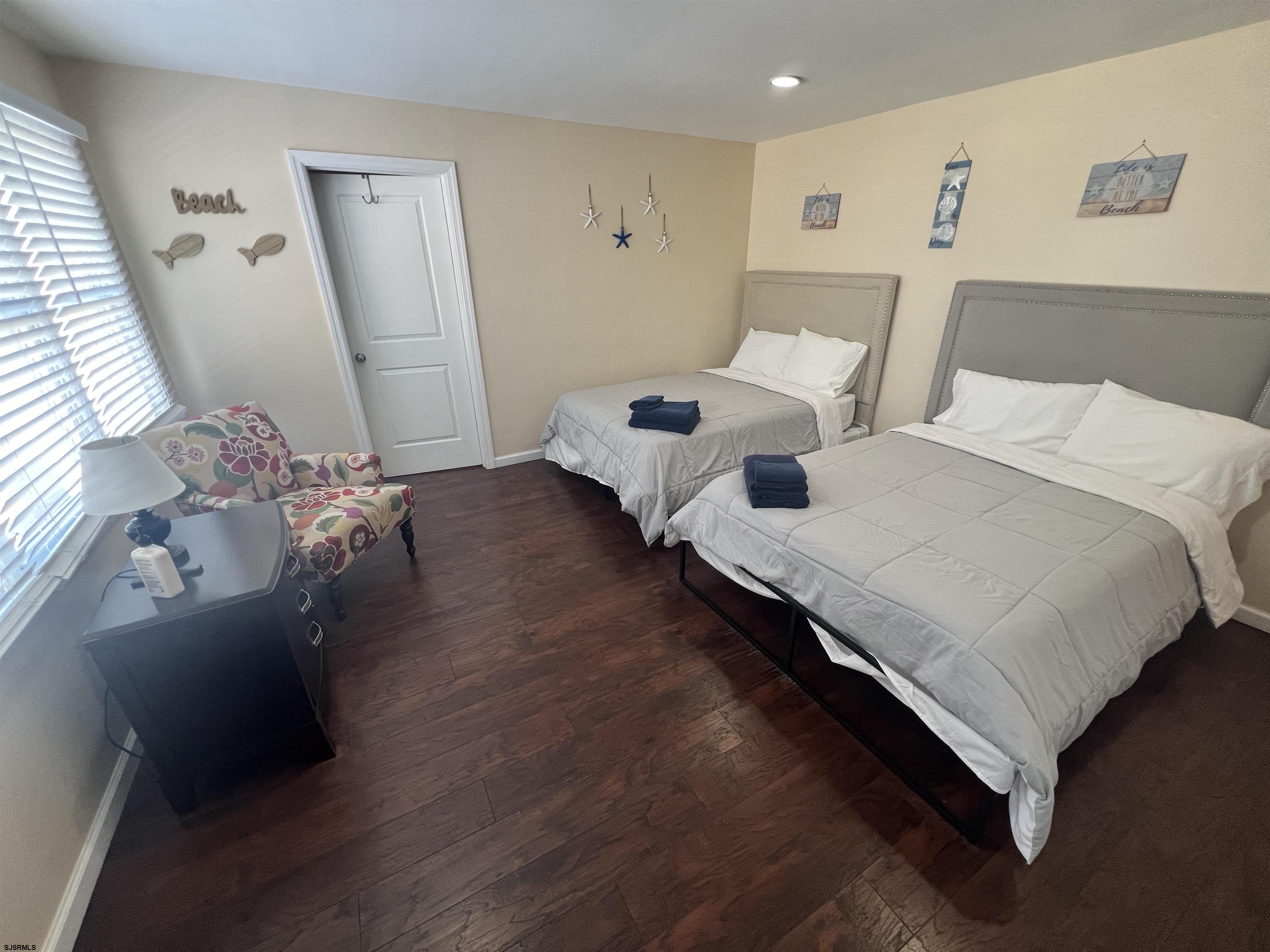 239 N Derby Ave