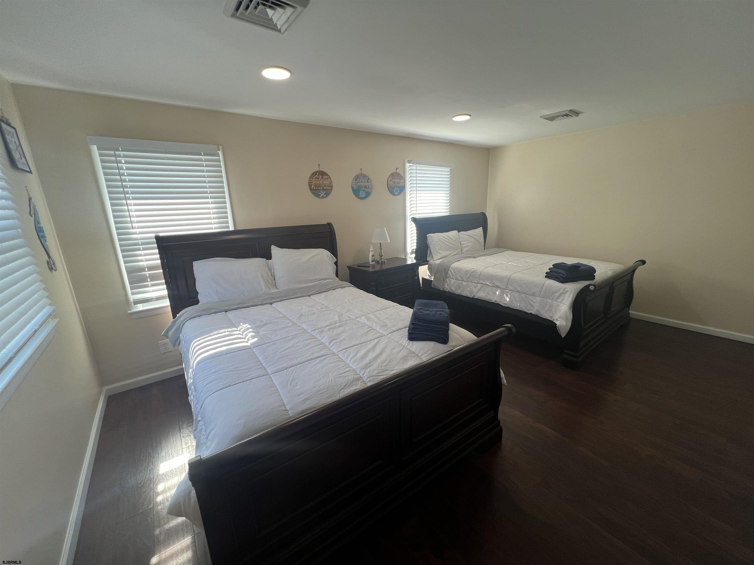 239 N Derby Ave