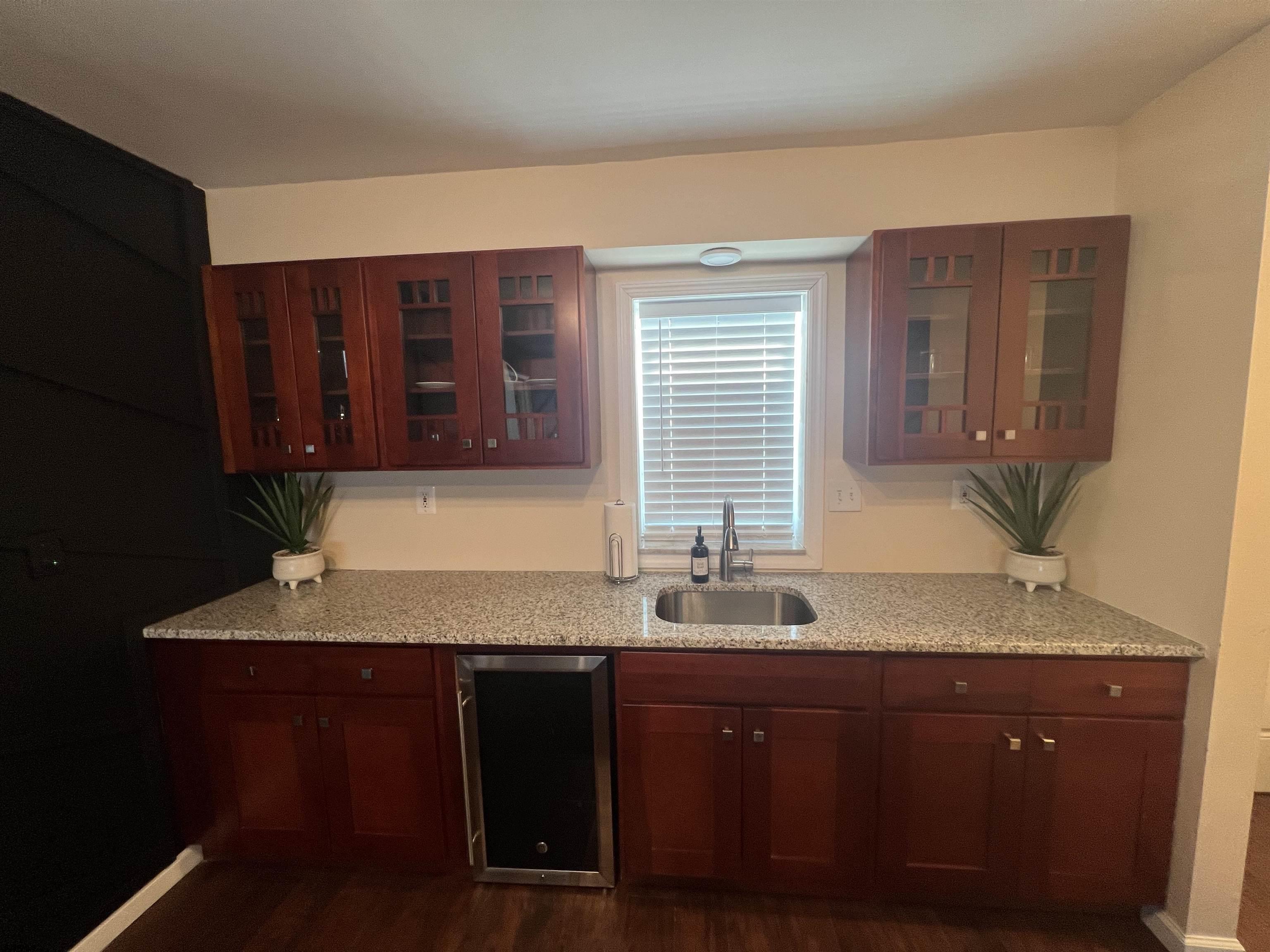 239 N Derby Ave