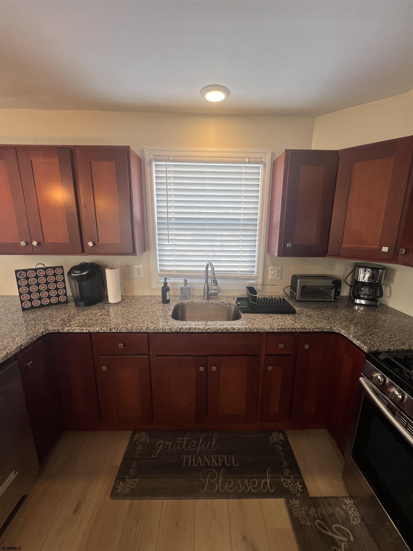 239 N Derby Ave