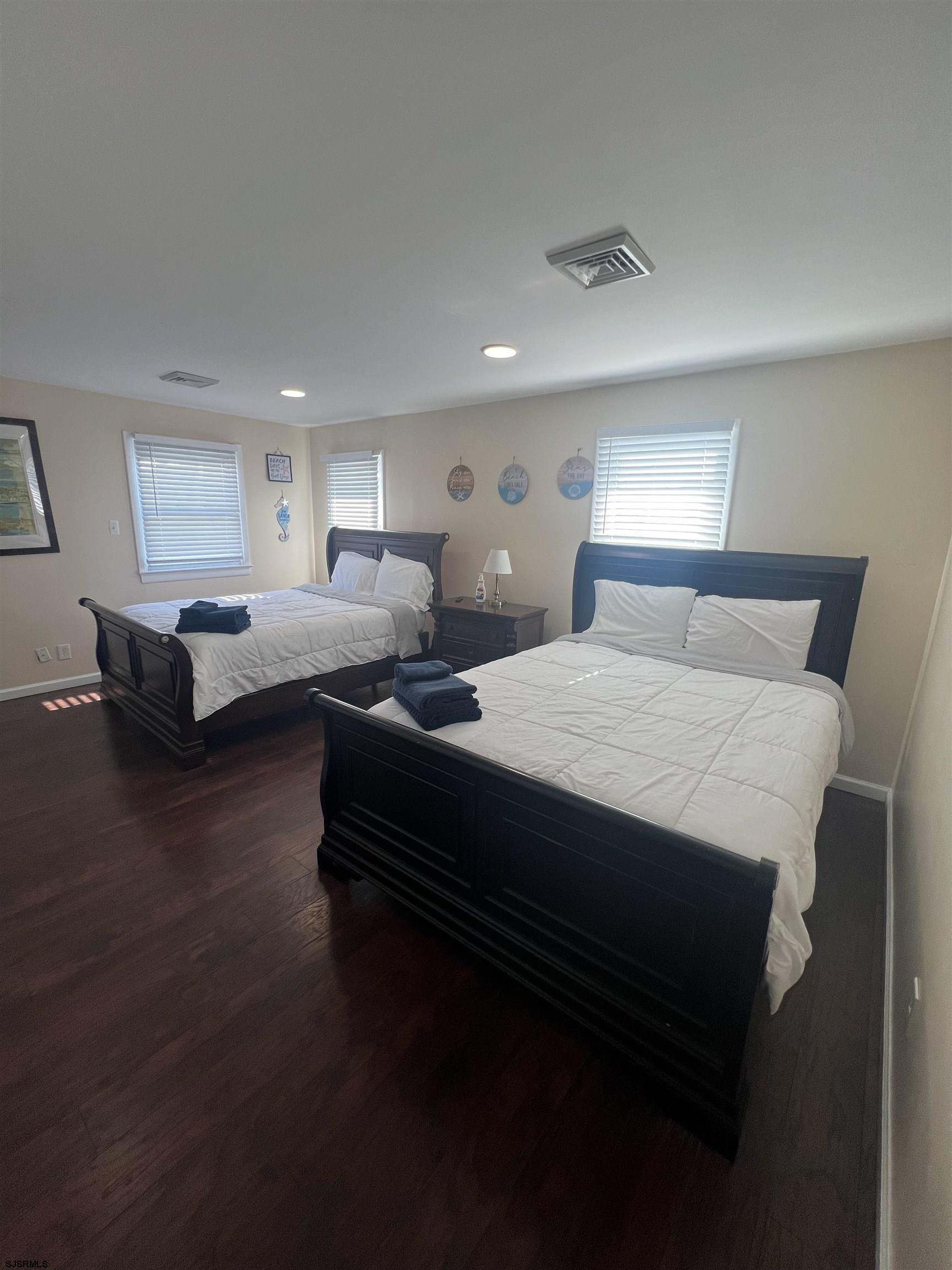 239 N Derby Ave