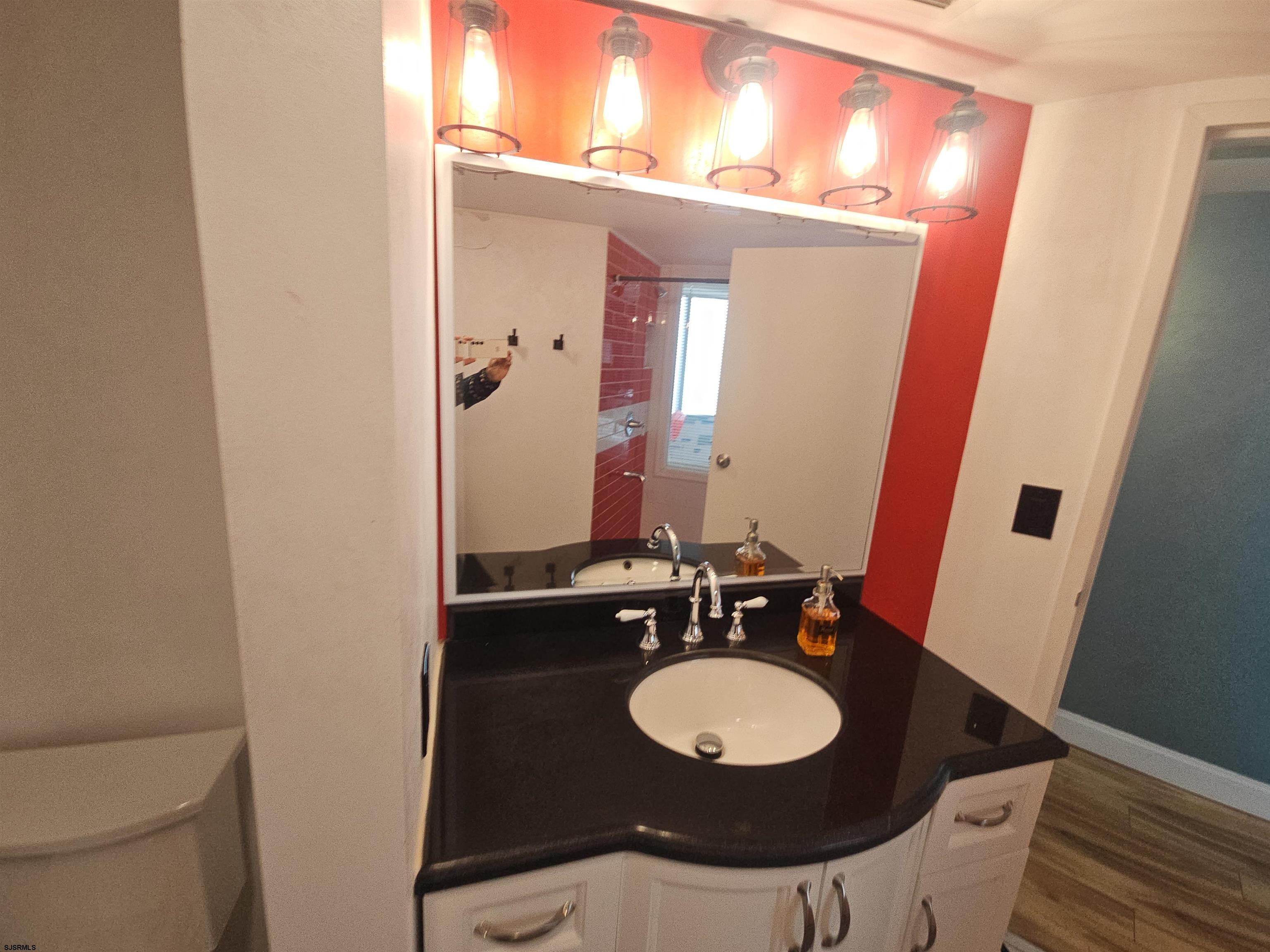 1515 Boardwalk Unit: 2407