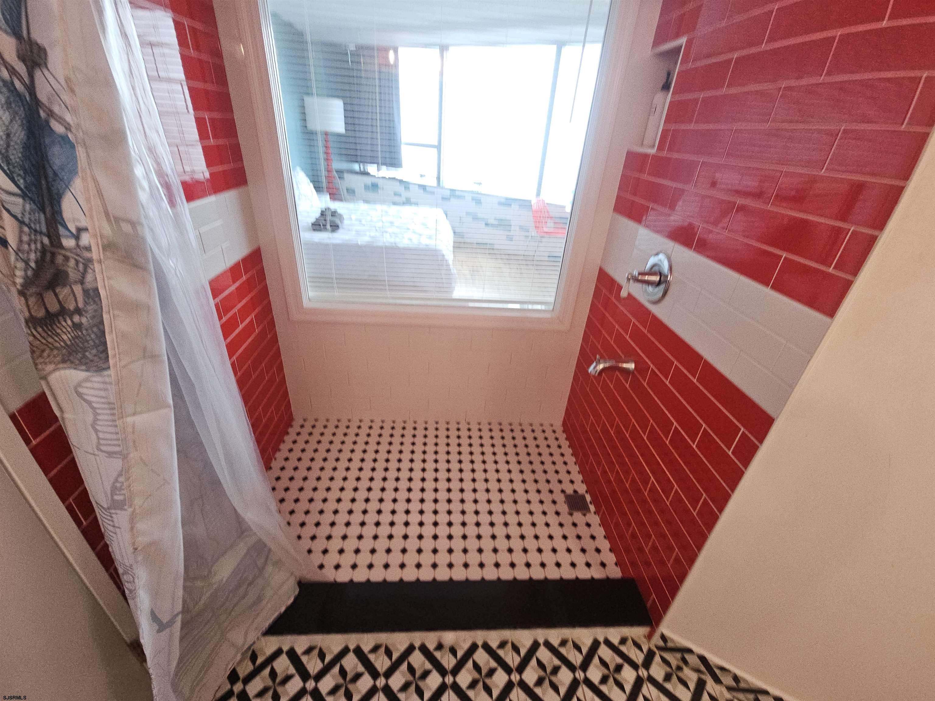 1515 Boardwalk Unit: 2407