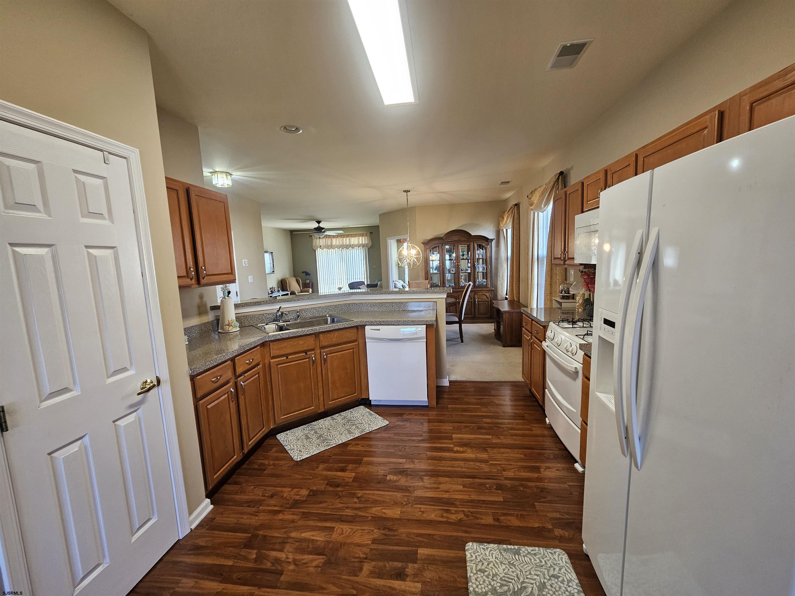 535 Salem Way