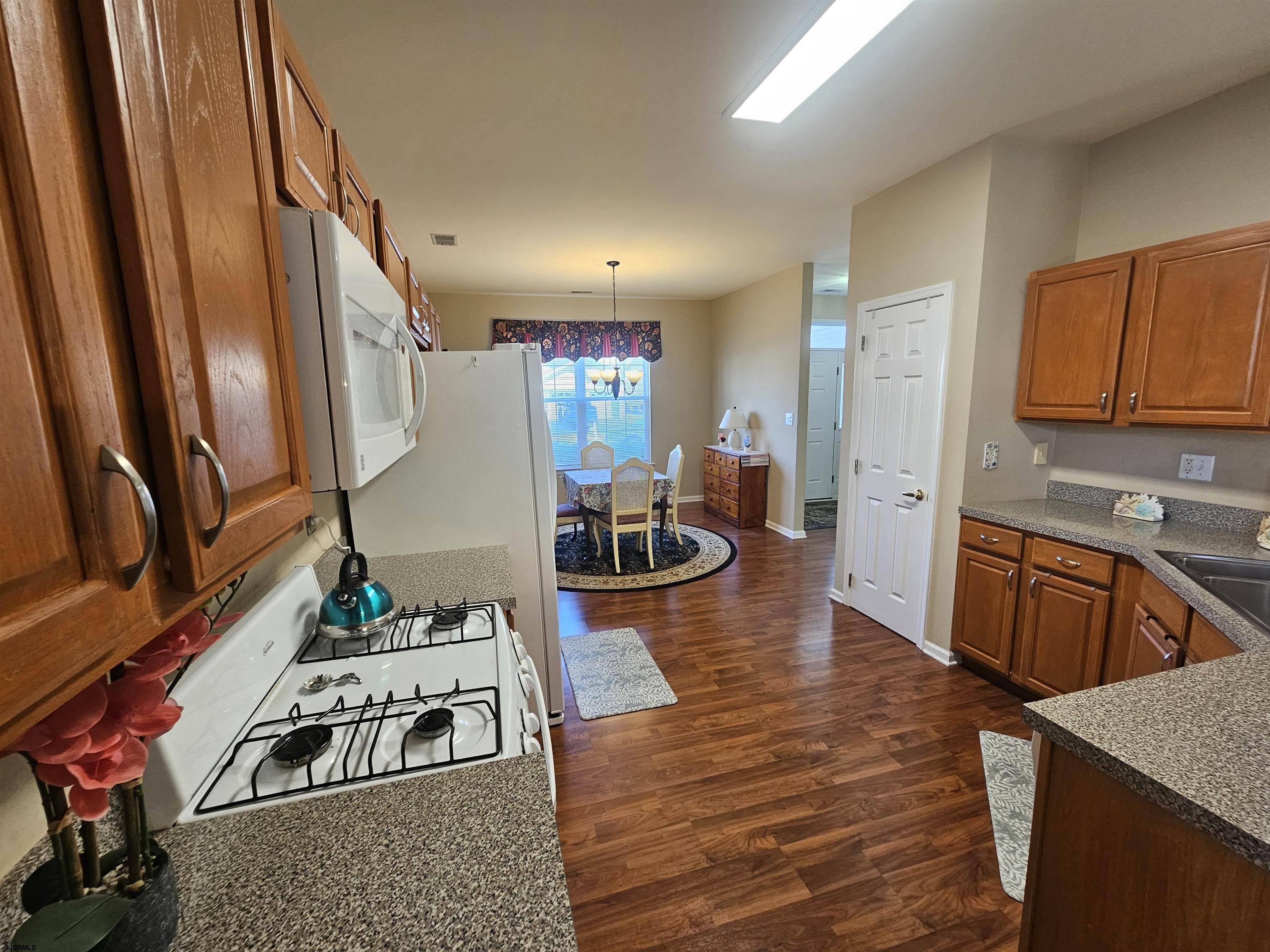 535 Salem Way