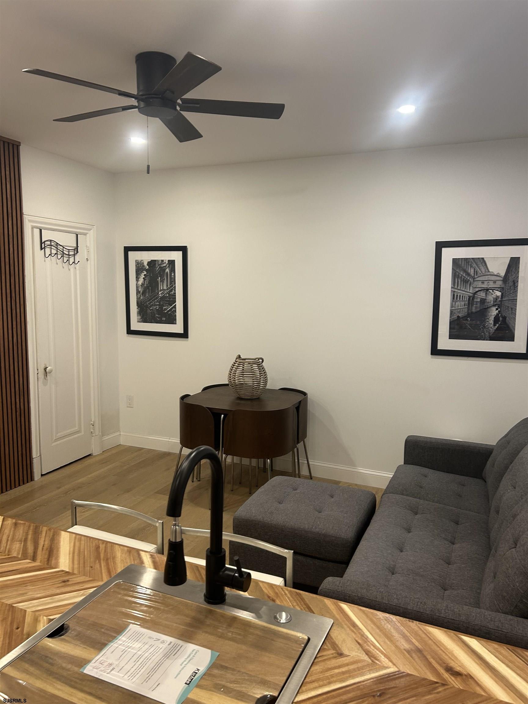 37 S Iowa Ave Unit: 1J