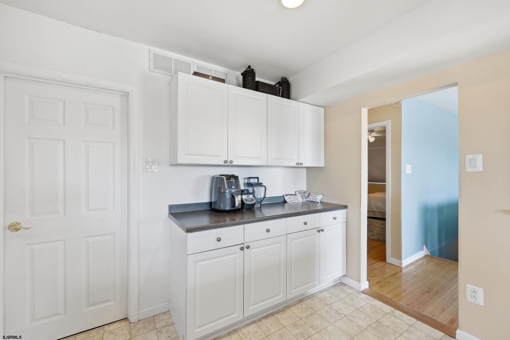 323 N Lafayette Ave Unit: 2nd floor